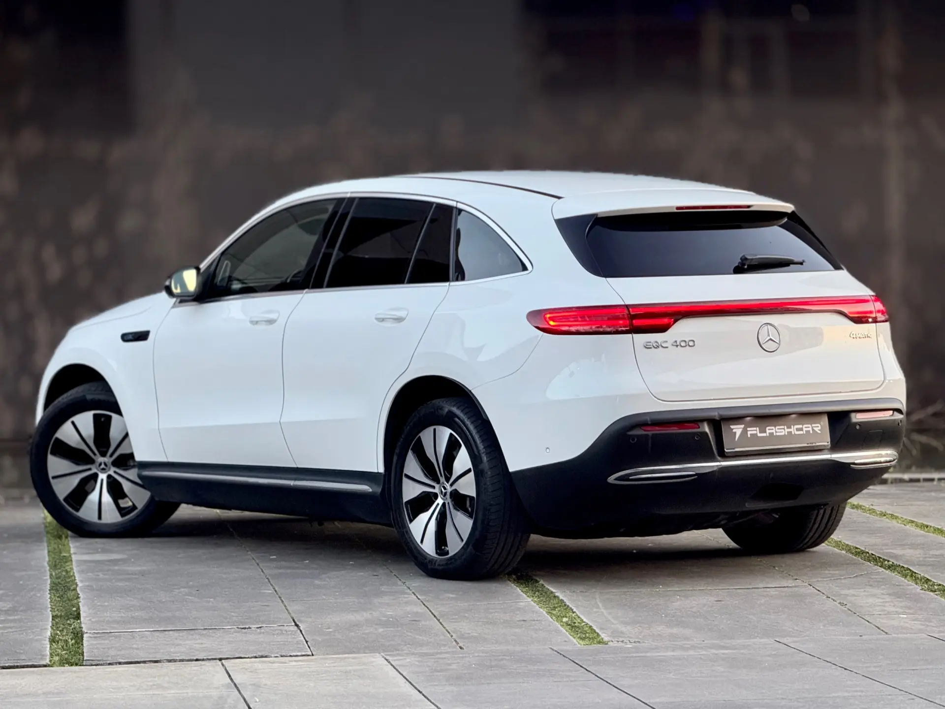 Mercedes-Benz EQC 400 4Matic AMG Line 31