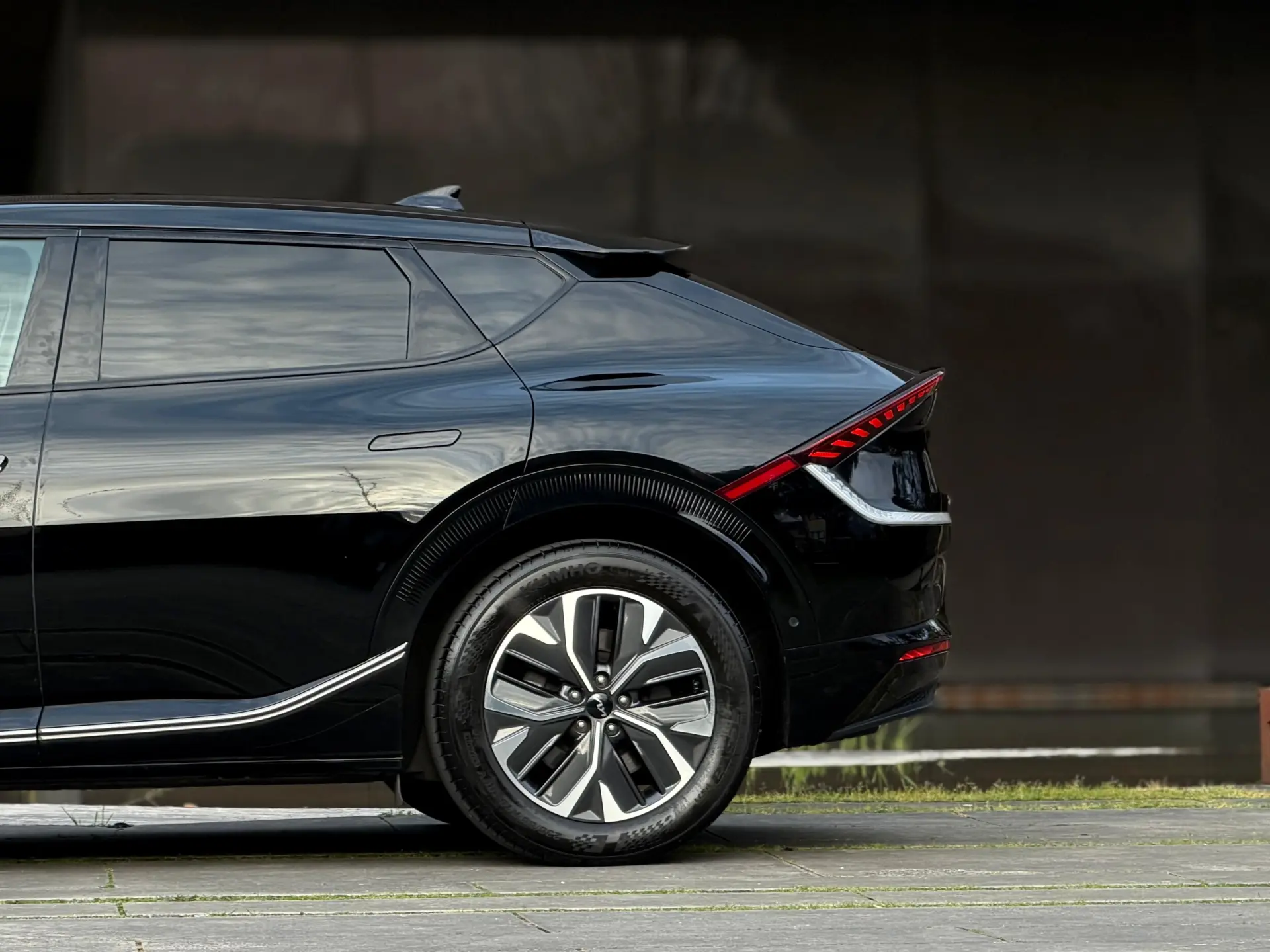 Kia EV6 77.4 kWh Earth 23