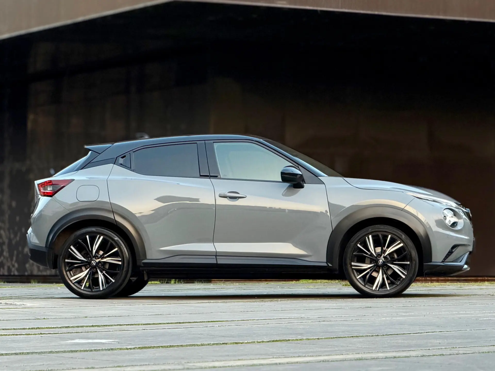 Nissan Juke 1.0 DIG-T N-Design Black 13