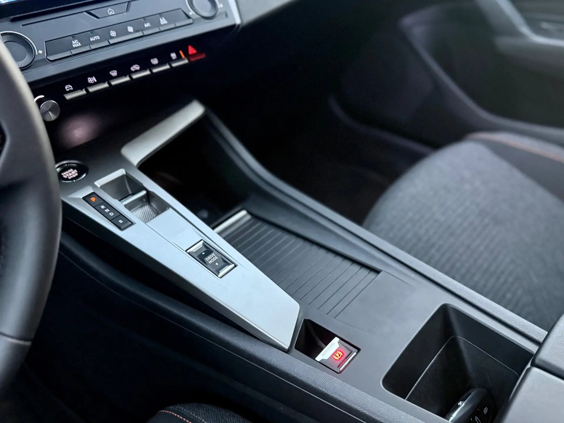 Peugeot e-308 54 kWh Style 18