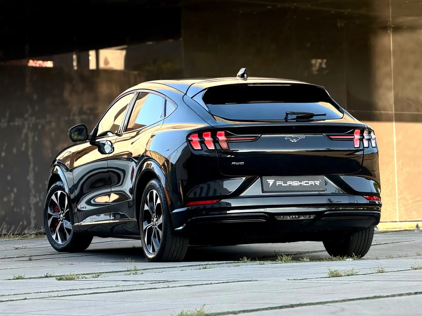 Ford Mustang Mach-E 75.7 kWh AWD RSK 19