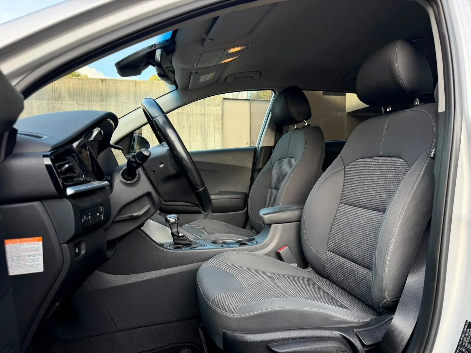 Kia Niro 1.6GDI HEV (Híbrido) TX 22