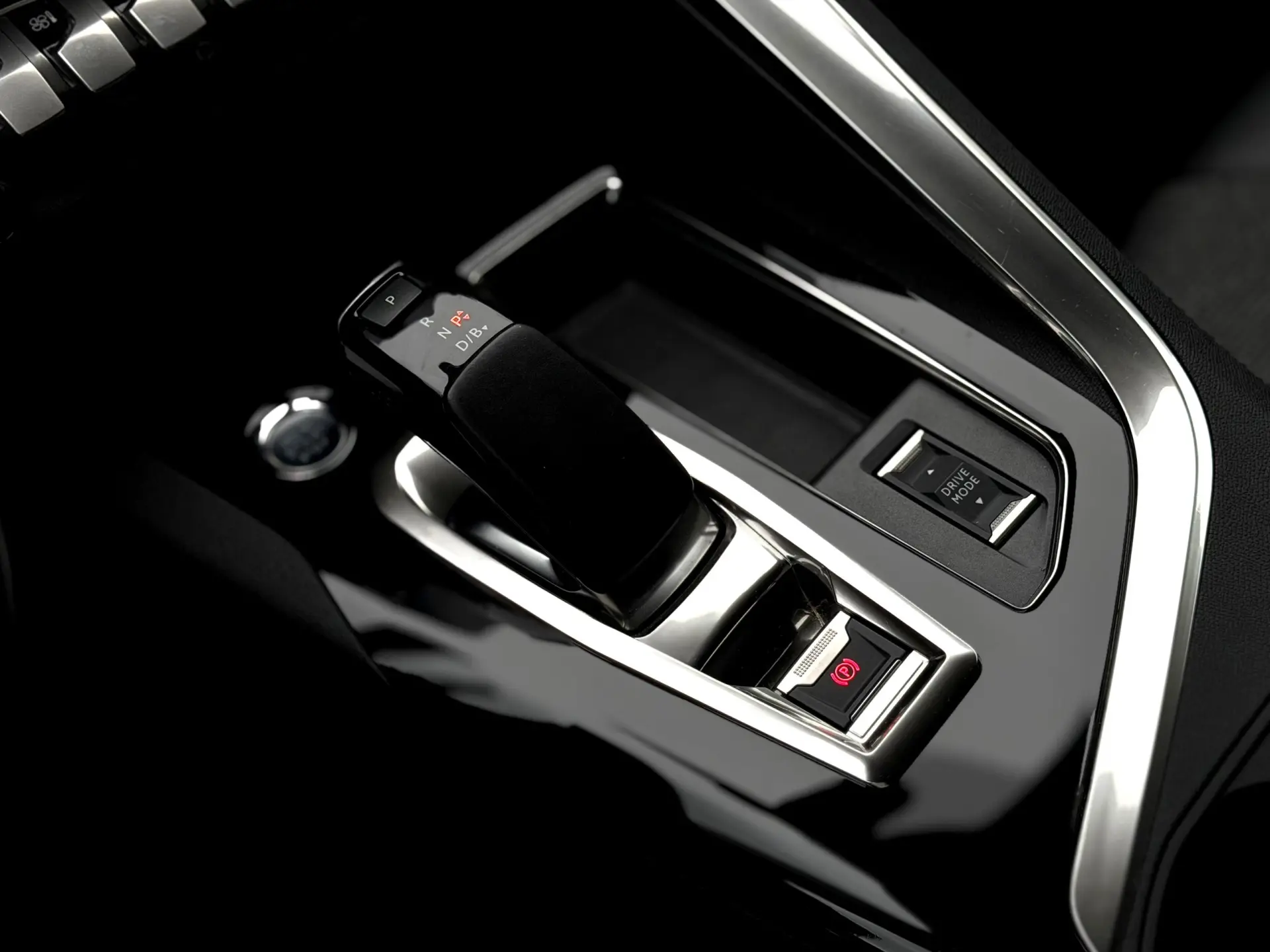 Peugeot 3008 1.2 PureTech Allure Pack EAT8 25