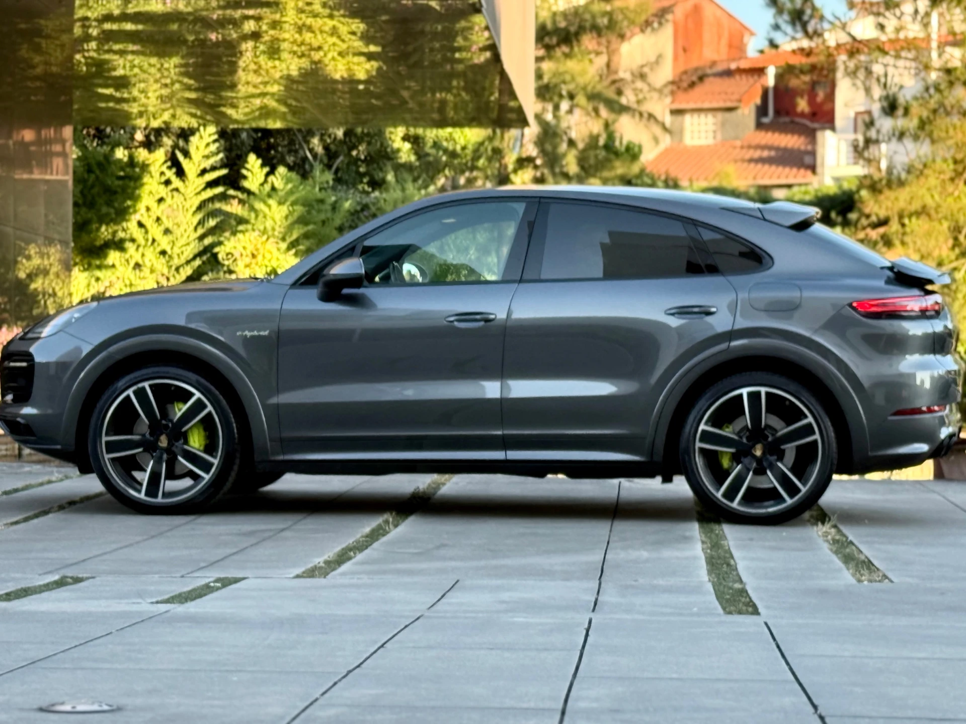 Porsche Cayenne Coupé E-Hybrid Platinum Edition 8