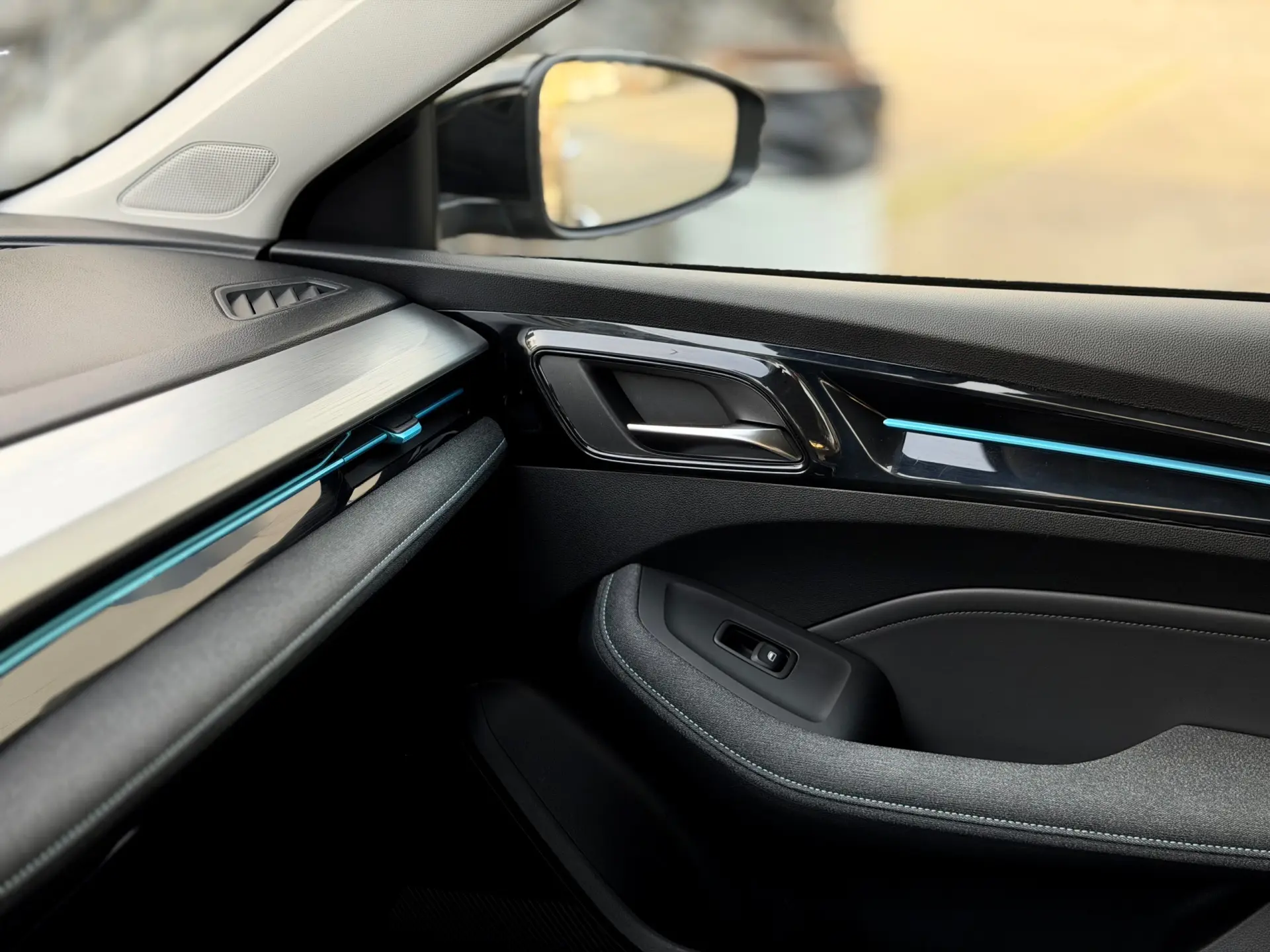 MG MG5 5 Standard Luxury 23