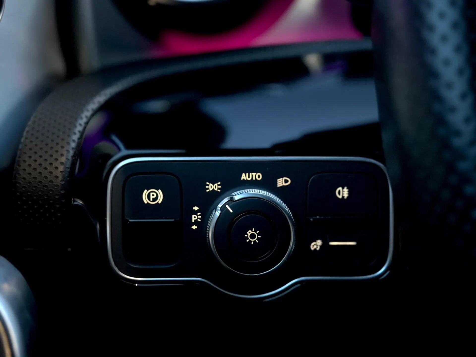 Mercedes-Benz CLA 250 e 8G-DCT AMG Line 16