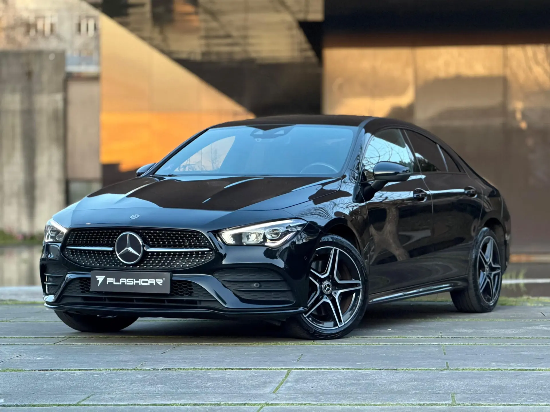 Mercedes-Benz CLA 250 e 8G-DCT AMG Line 7