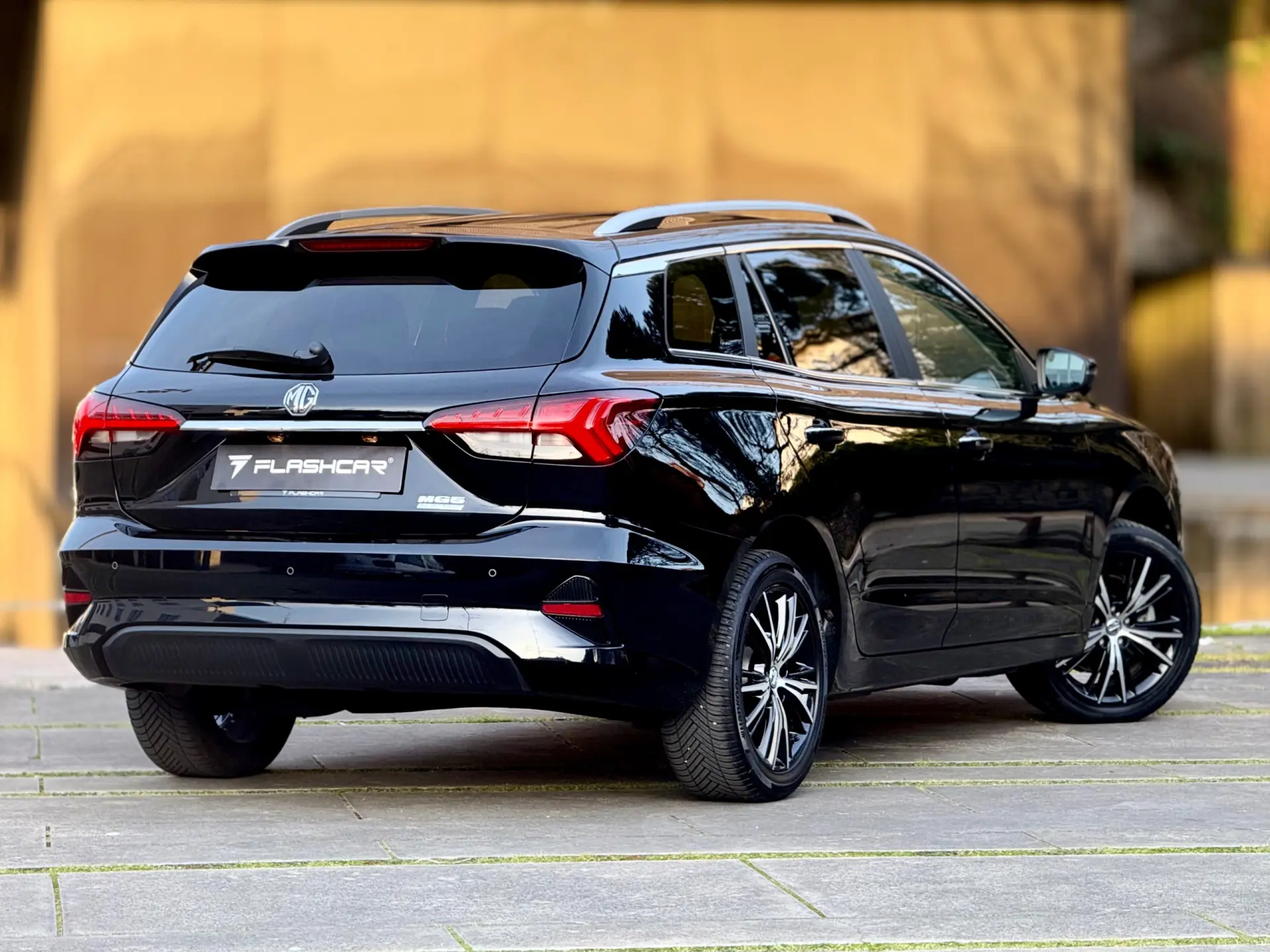 MG MG5 5 Standard Luxury 18