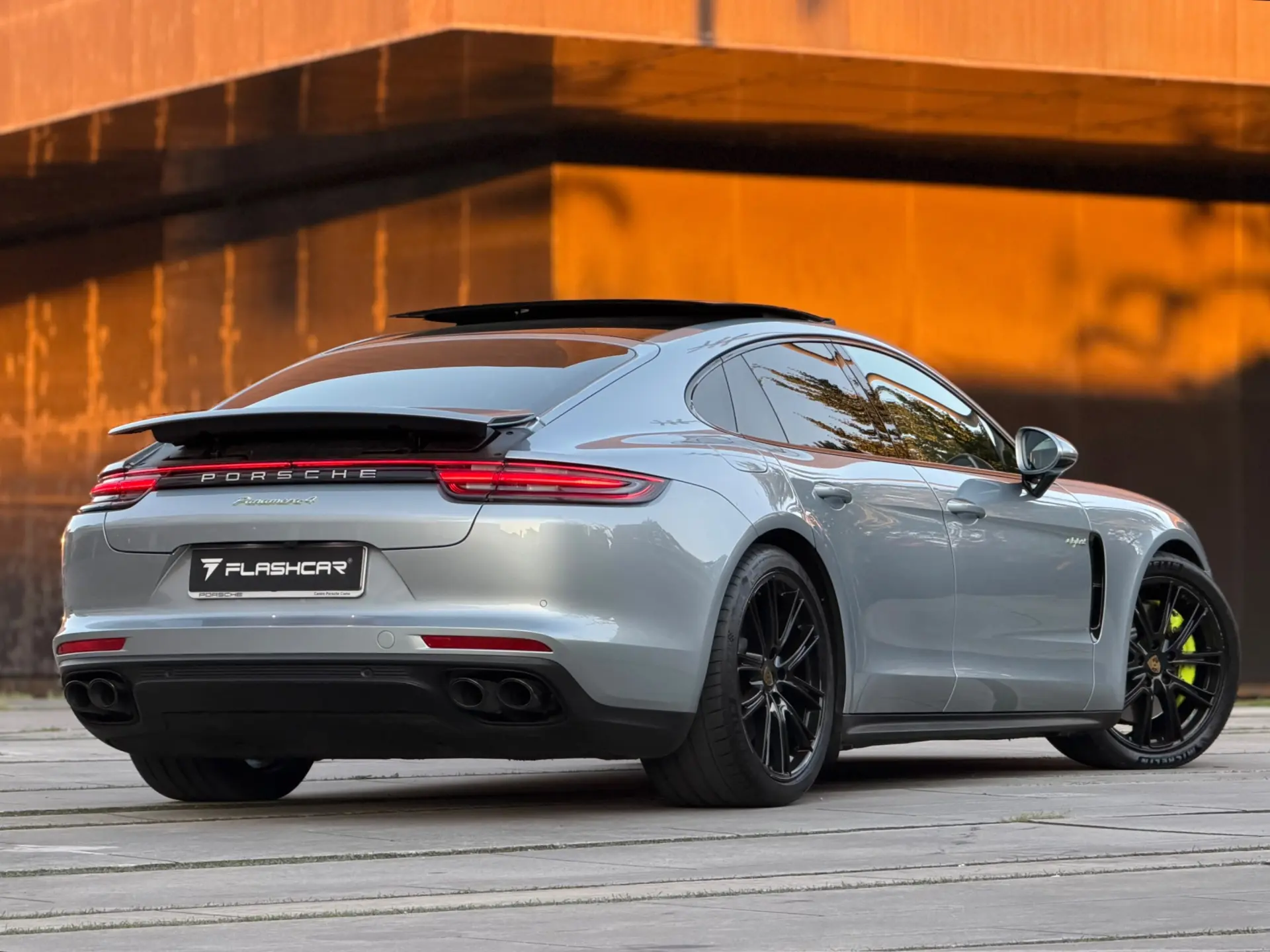 Porsche Panamera 4 E-Hybrid 37