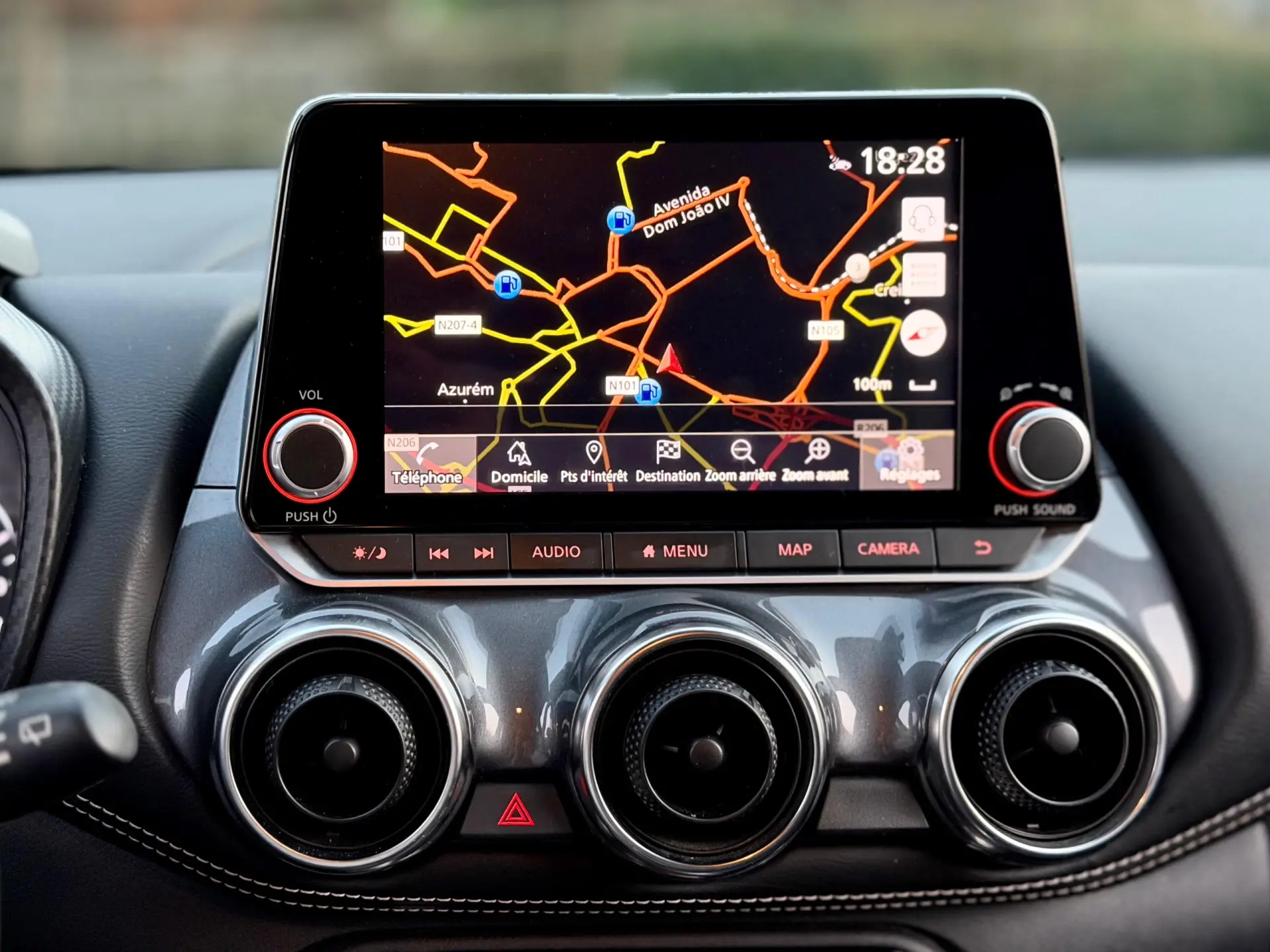 Nissan Juke 1.0 DIG-T N-Design Black 7