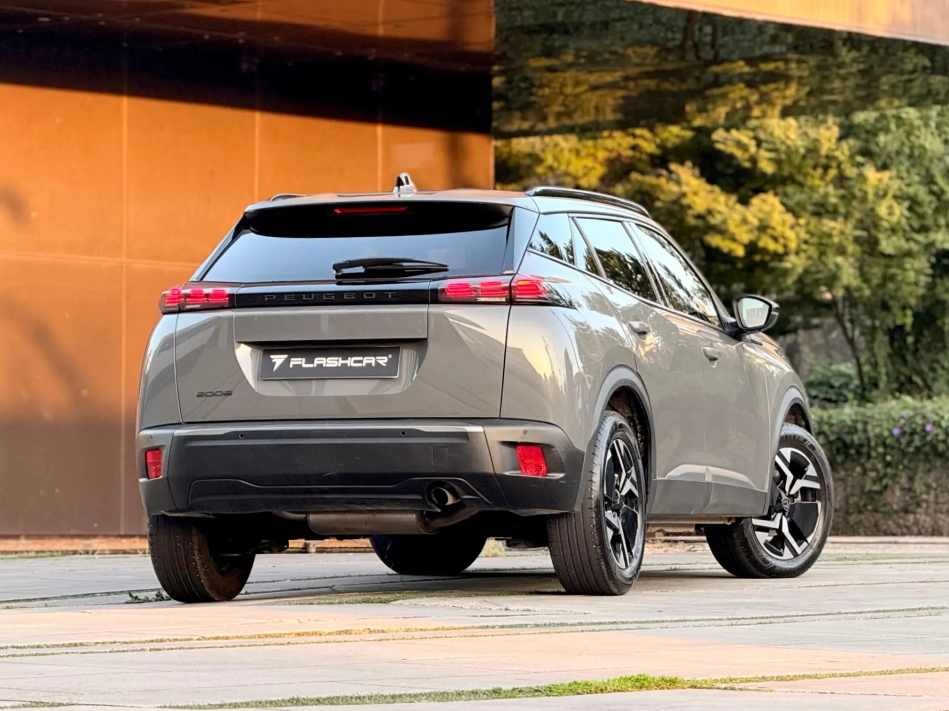 Peugeot 2008 1.2 PureTech Allure Pack 32