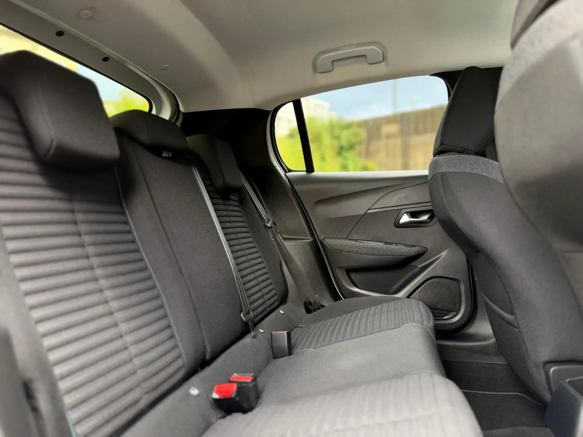 Peugeot 208 1.2 PureTech Allure Pack 6