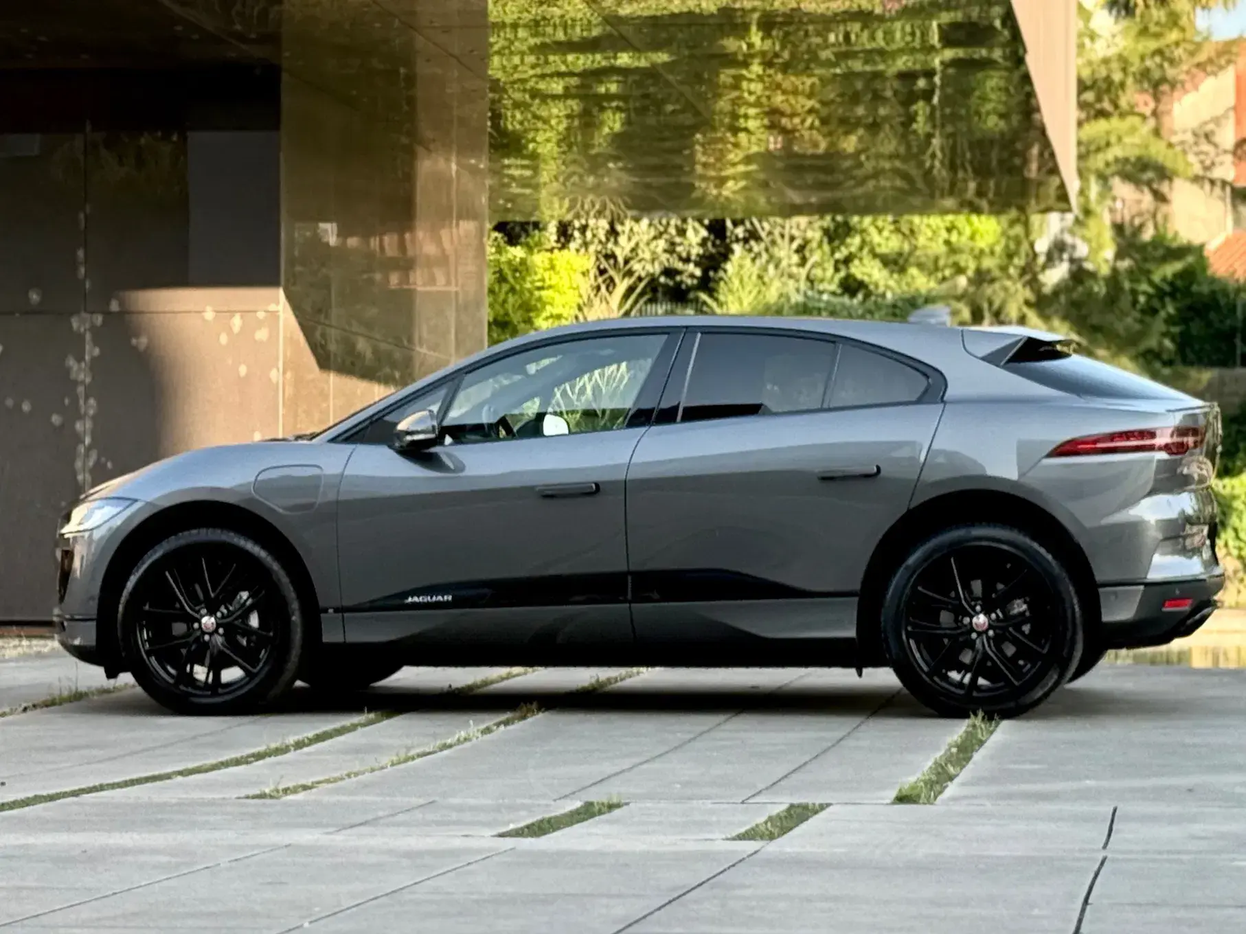 Jaguar I-Pace EV400 AWD S 29