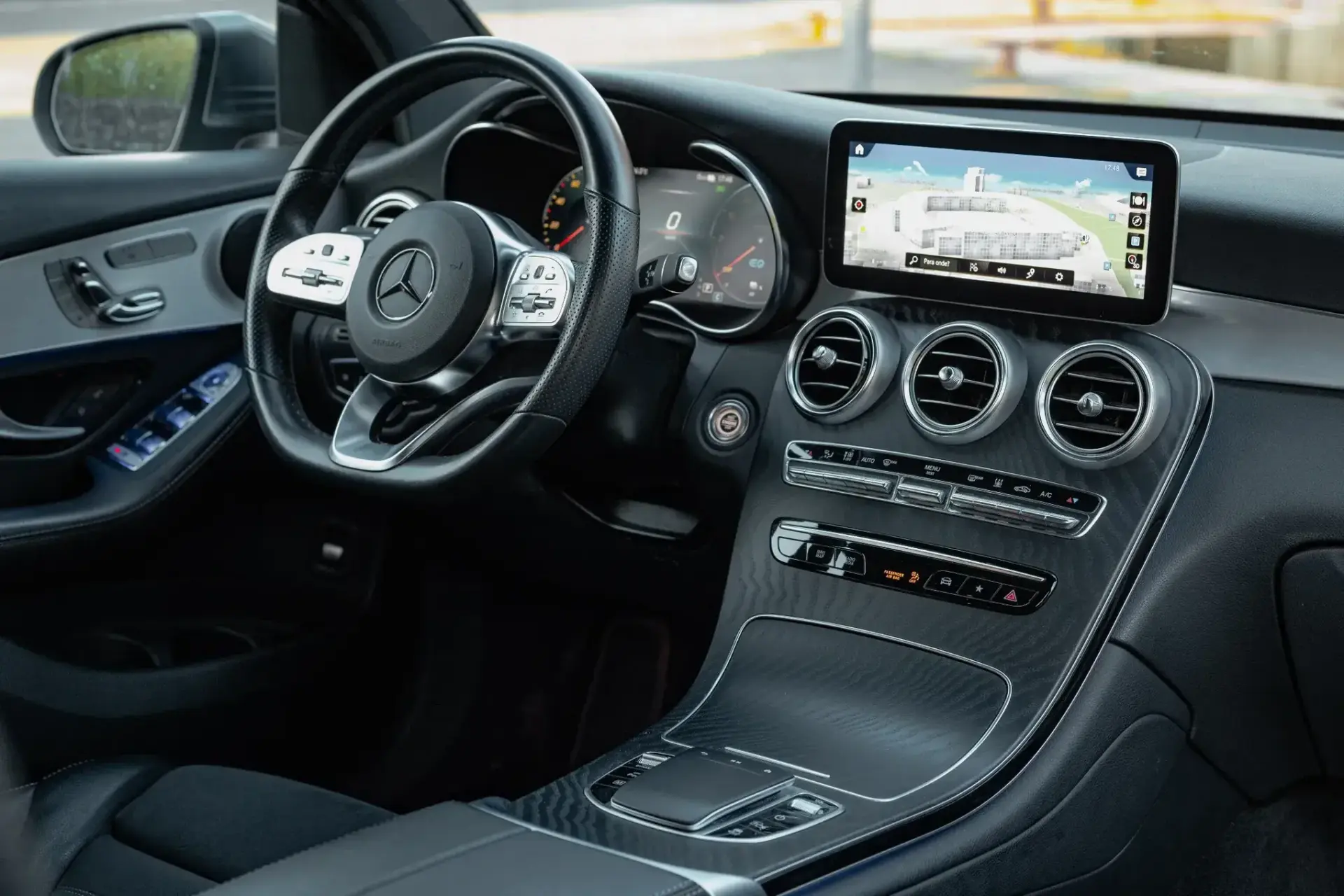 Mercedes-Benz GLC 300 de 4Matic 12