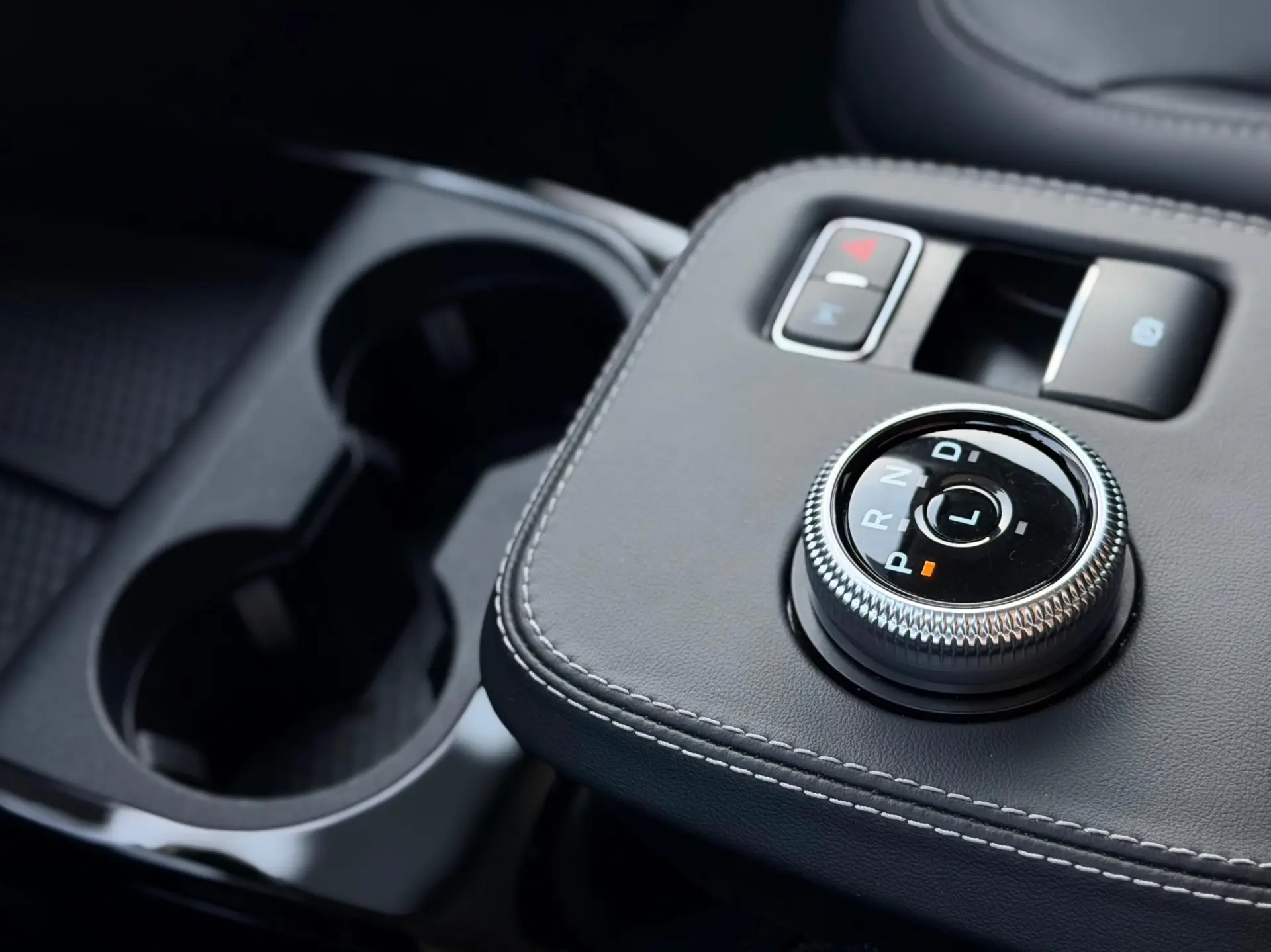 Ford Mustang Mach-E 75.7 kWh Base 23