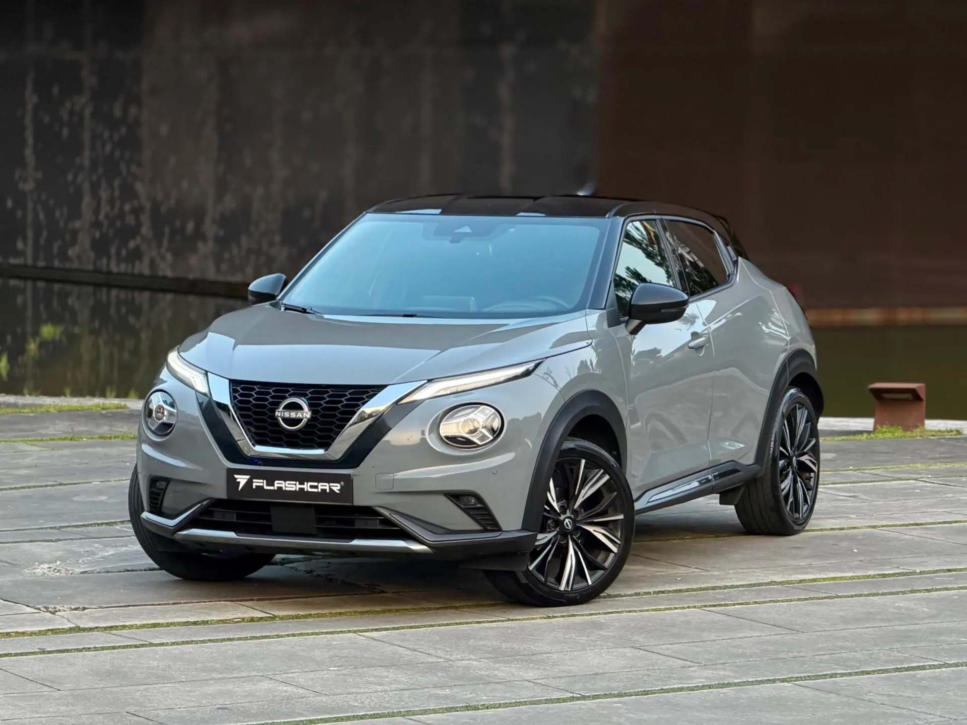 Nissan Juke 1.0 DIG-T N-Design Black 16