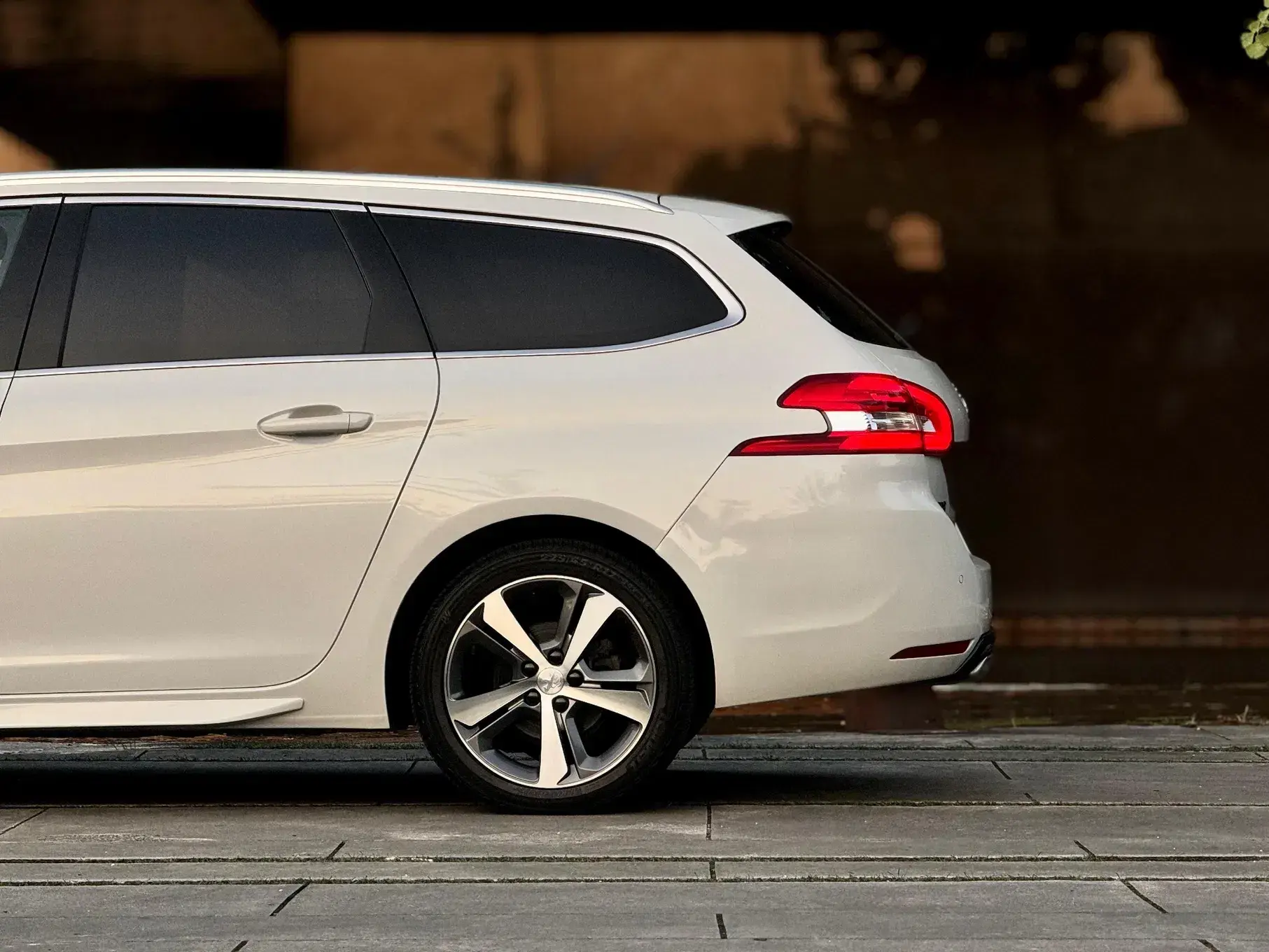 Peugeot 308 SW 1.5 BlueHDi GT Line 26