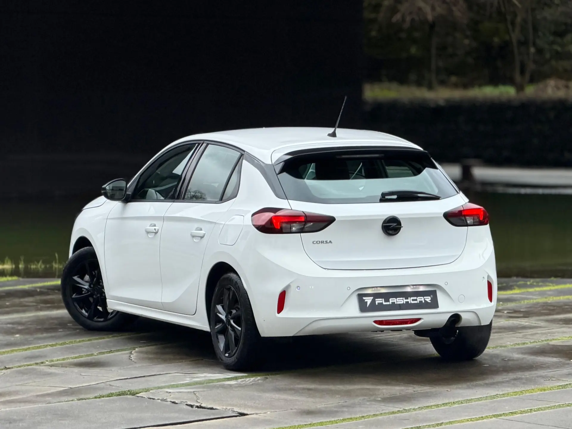 Opel Corsa 1.2 Edition 4