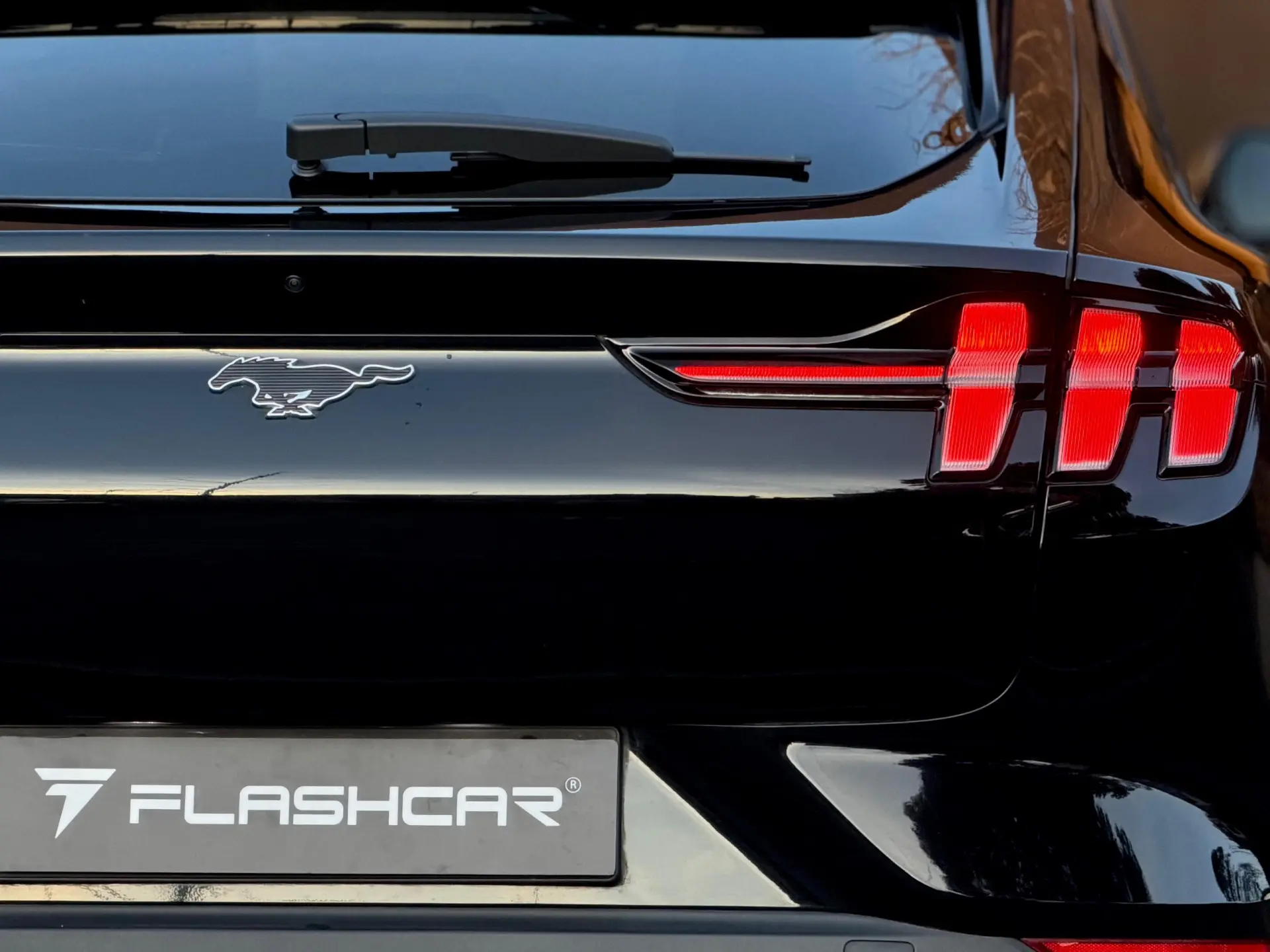 Ford Mustang Mach-E 75.7 kWh Base 29