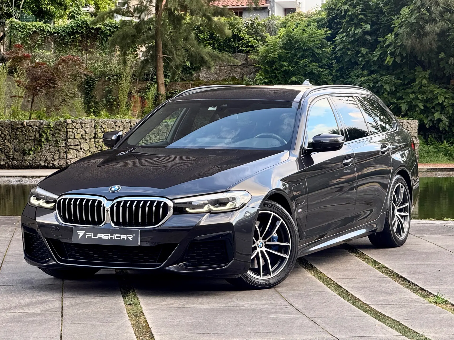 BMW 520 e Pack M 5