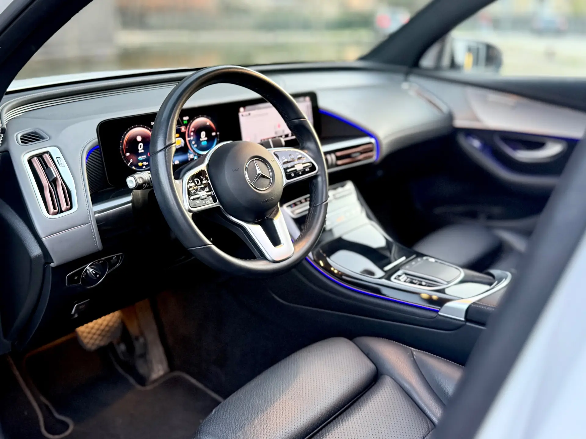 Mercedes-Benz EQC 400 4Matic AMG Line 2