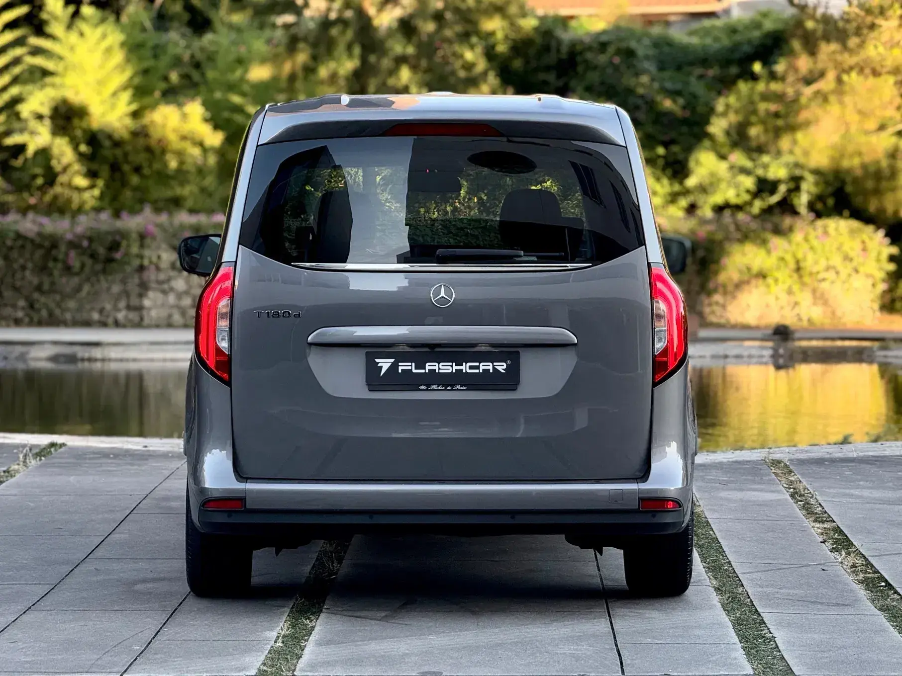 Mercedes-Benz T 180 Outro 8