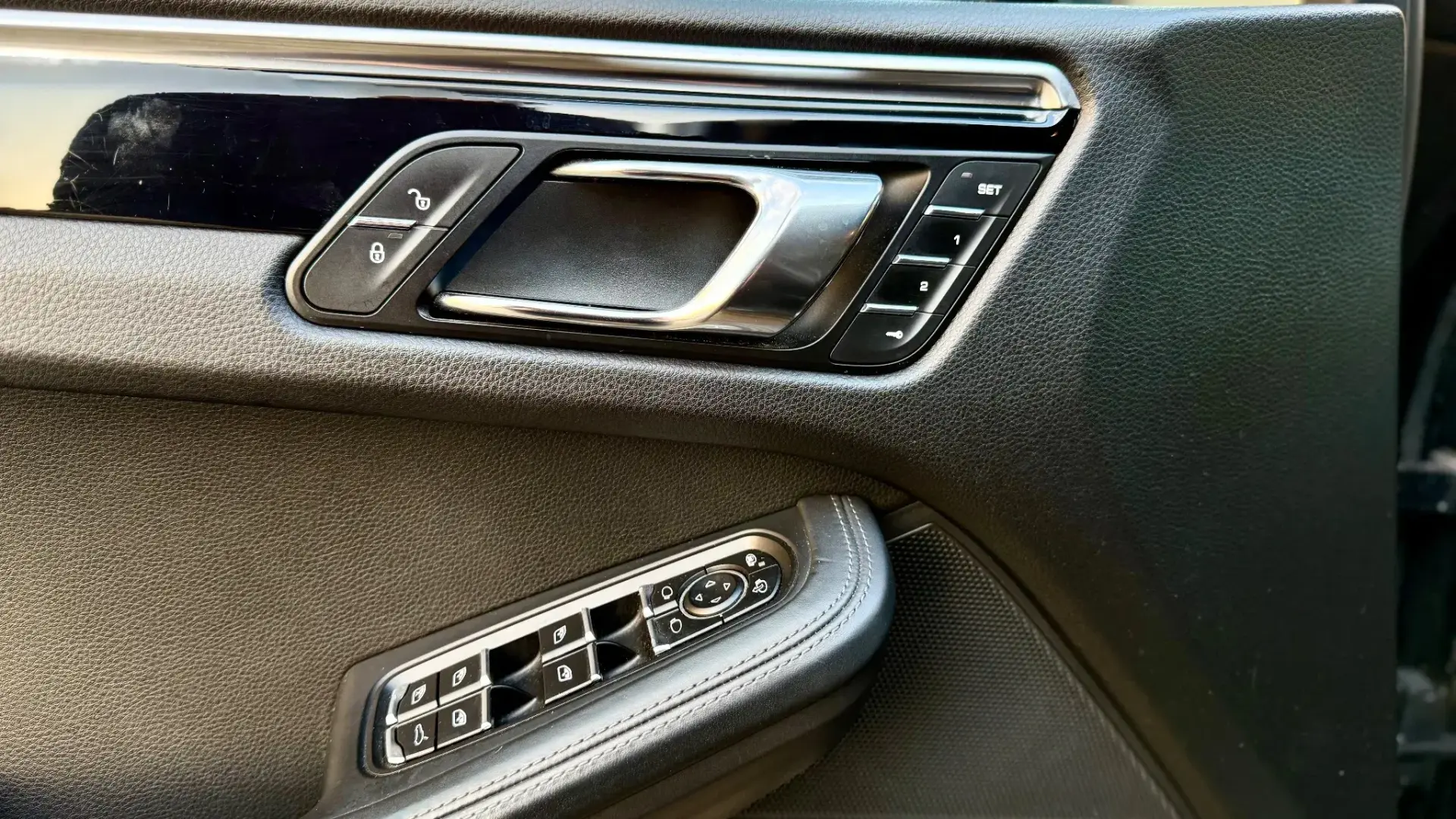 Porsche Macan S 4