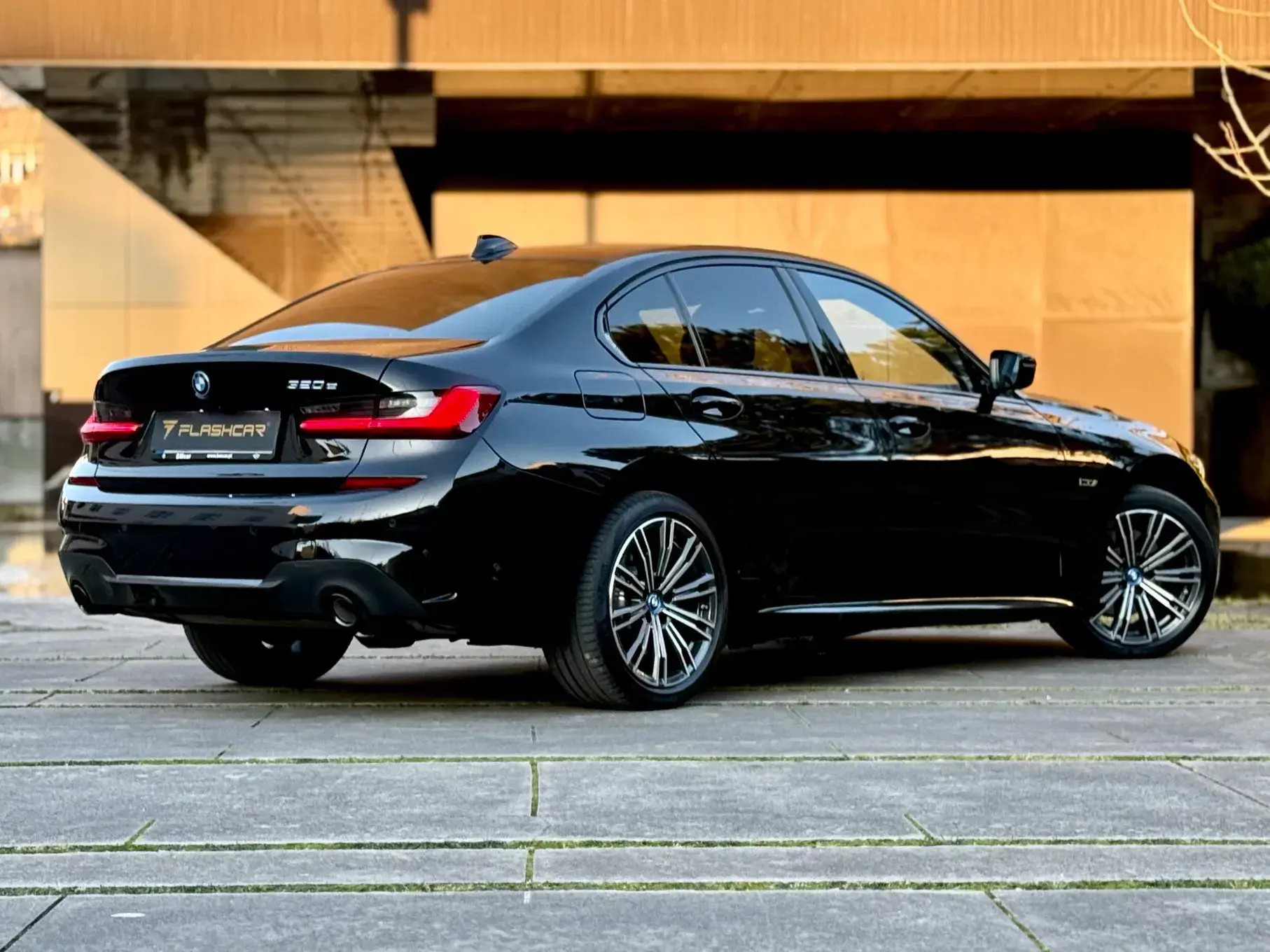BMW 320 e Pack Desportivo M Auto 21