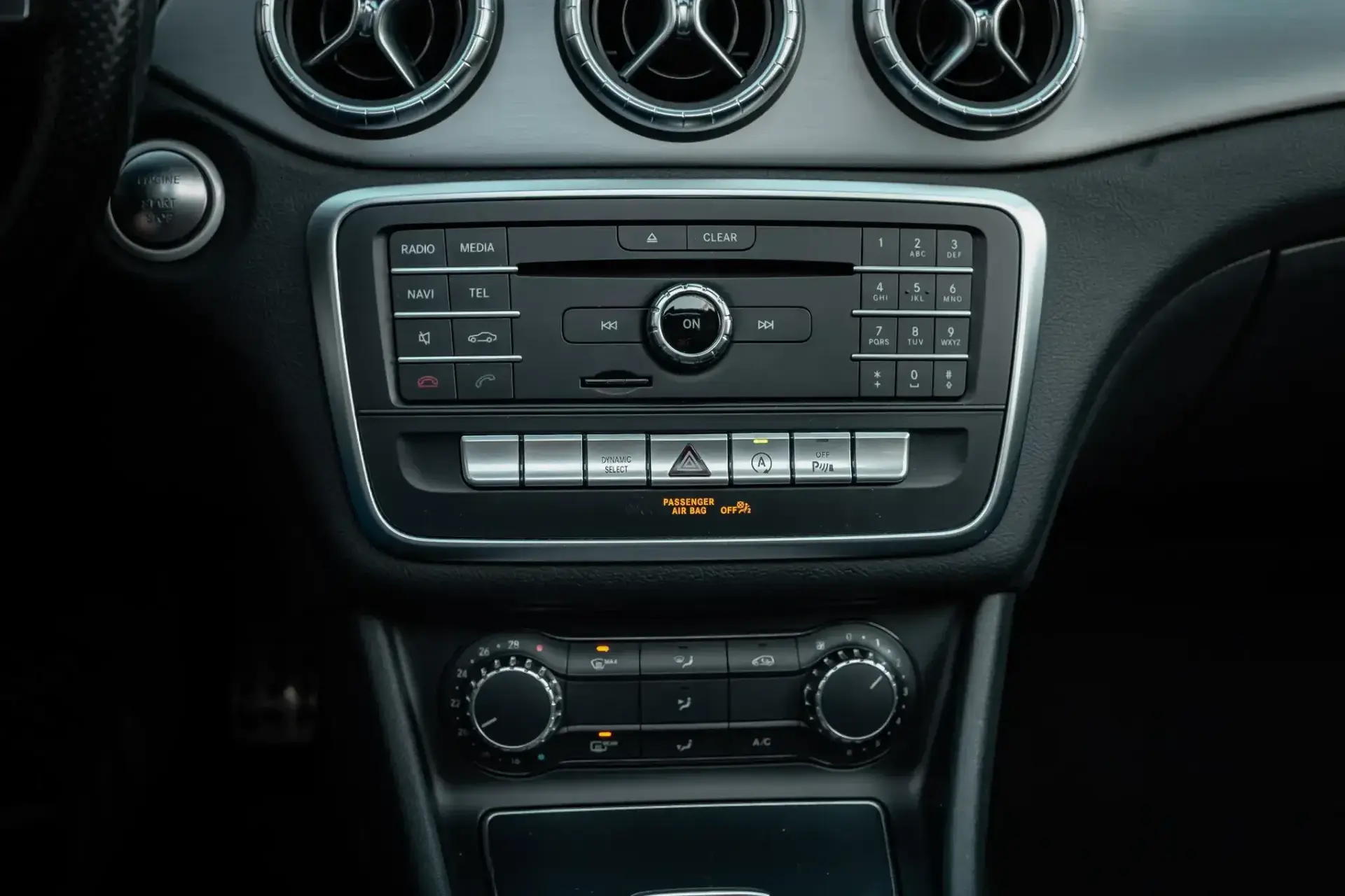 Mercedes-Benz CLA 220 Shooting Brake d 4Matic 7G-DCT AMG Line 13