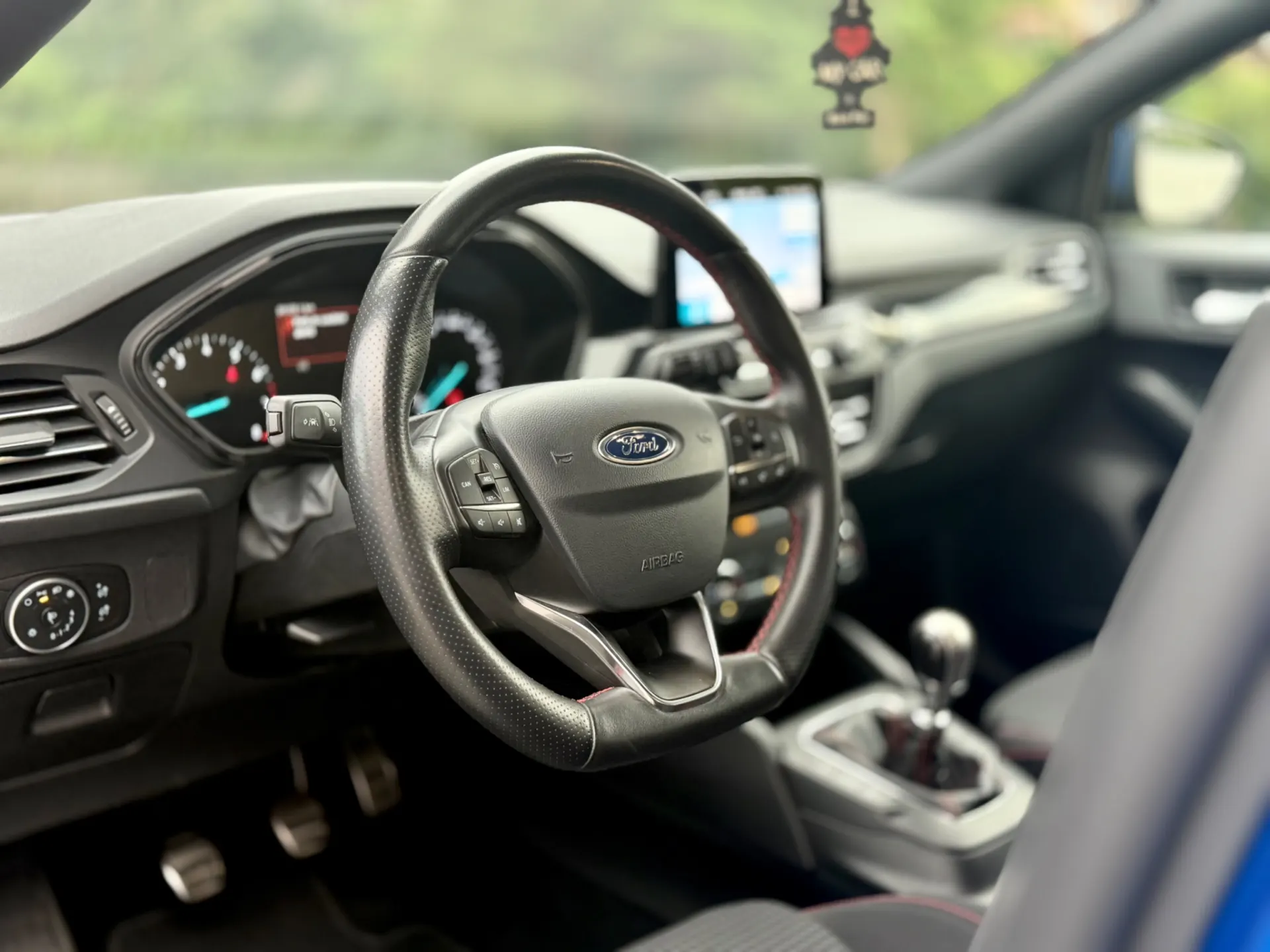 Ford Focus 1.0 EcoBoost ST-Line 12