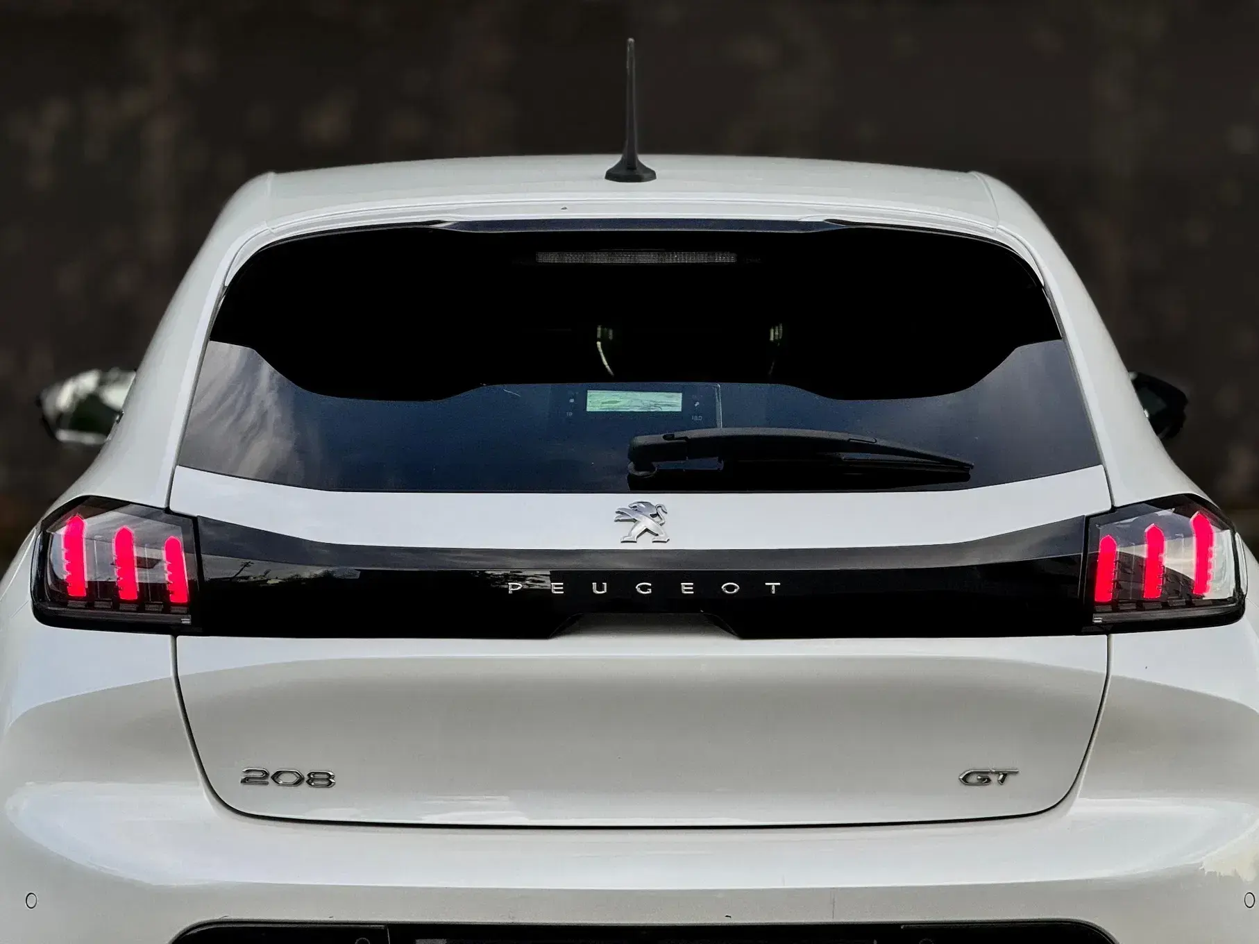 Peugeot 208 GT 10