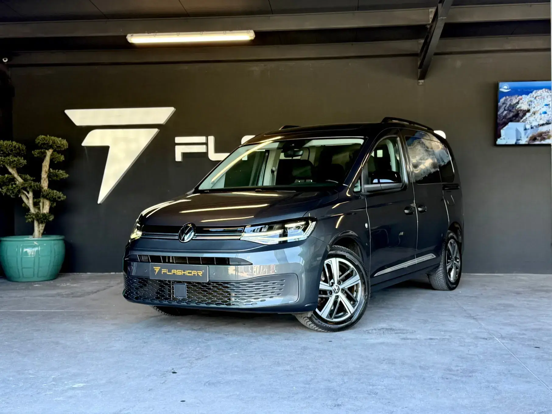 Volkswagen Caddy Maxi 2.0 TDi BM Highline 7L 22
