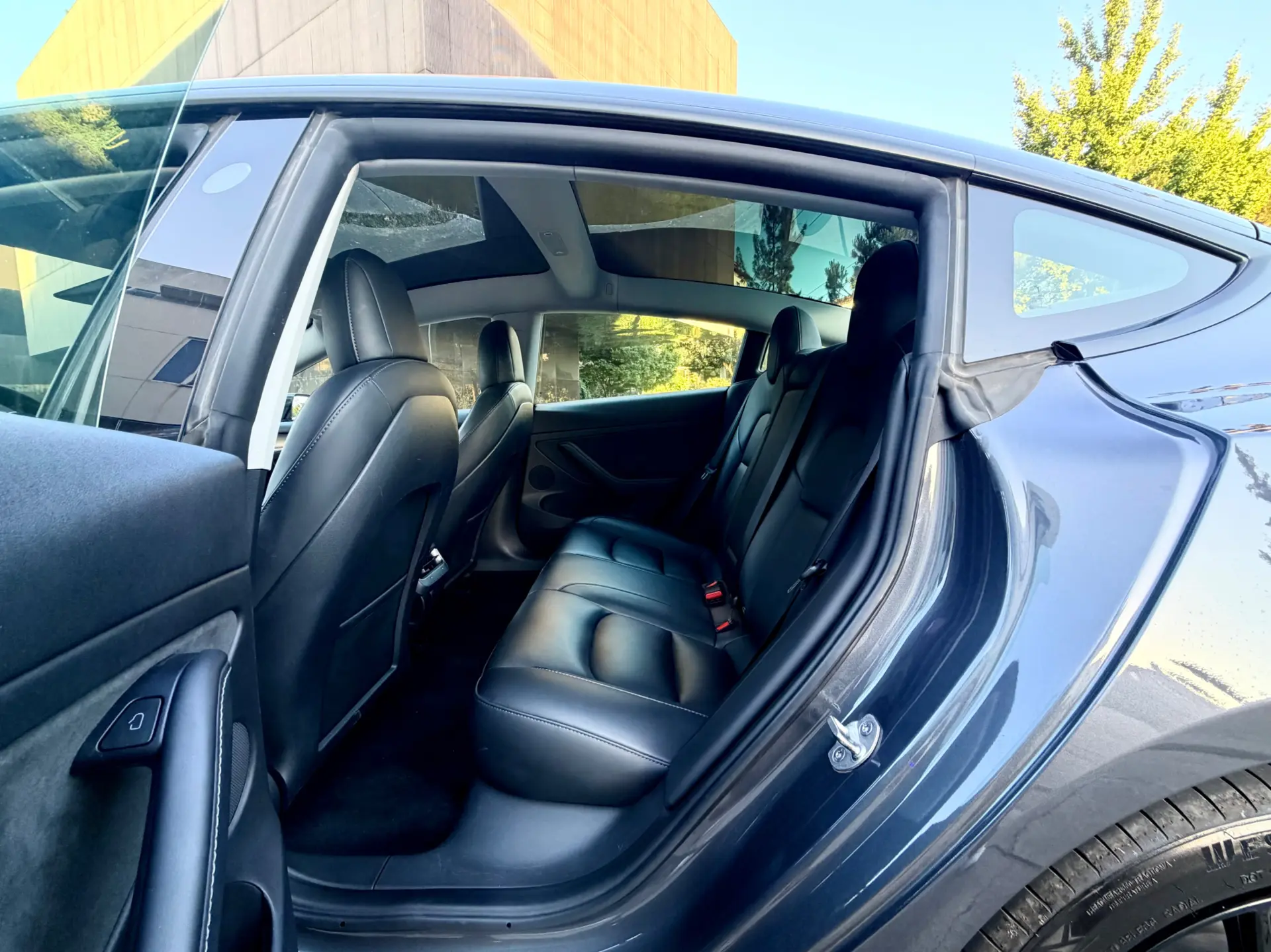 Tesla Model 3 Long Range AWD Dual Motor 8