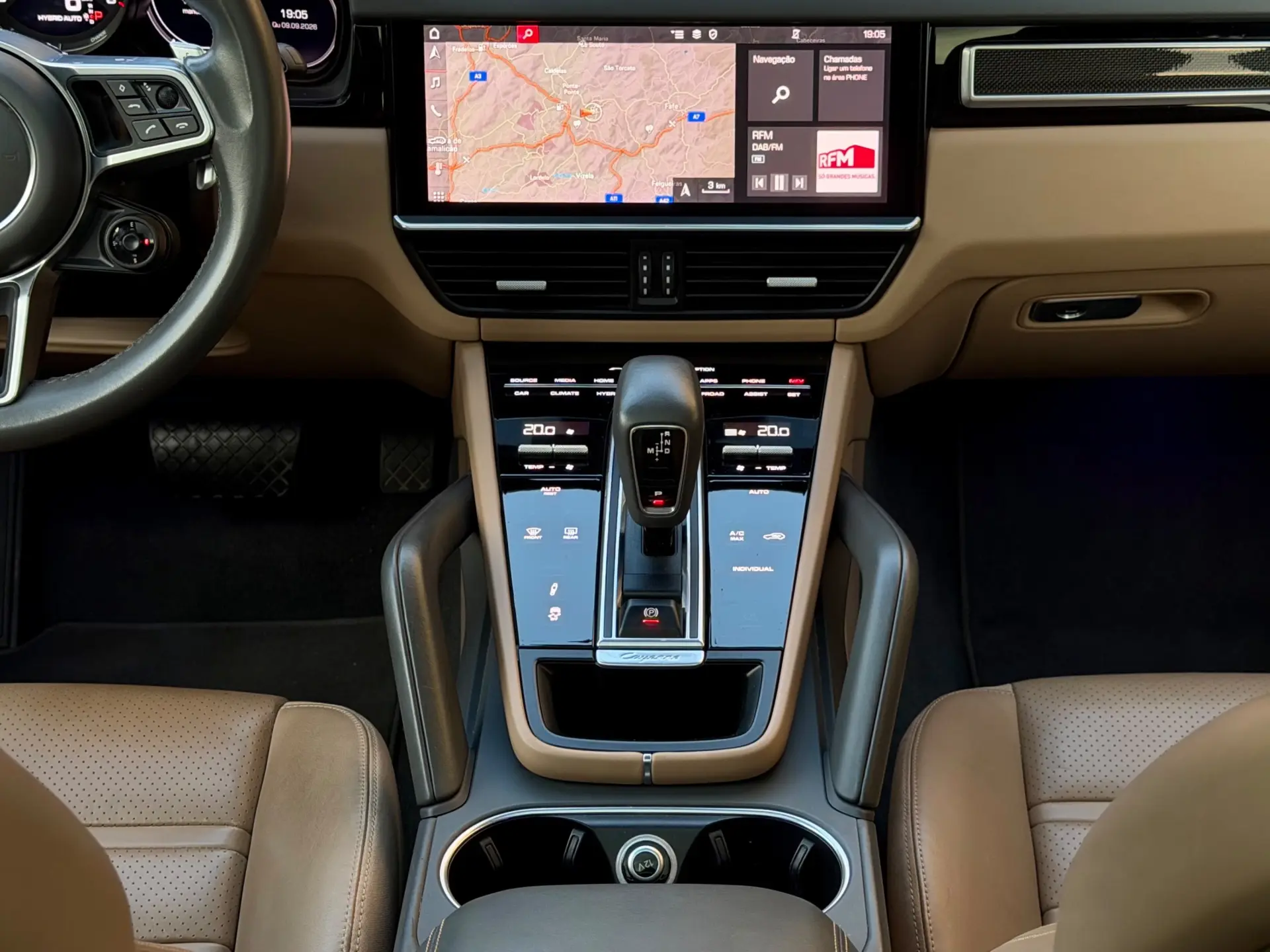 Porsche Cayenne Coupé E-Hybrid Platinum Edition 27