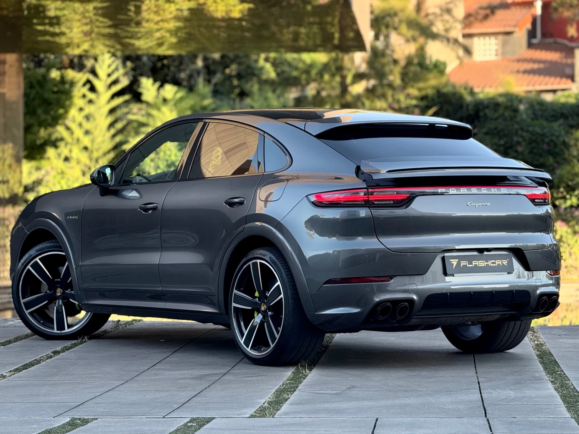 Porsche Cayenne Coupé E-Hybrid Platinum Edition 6
