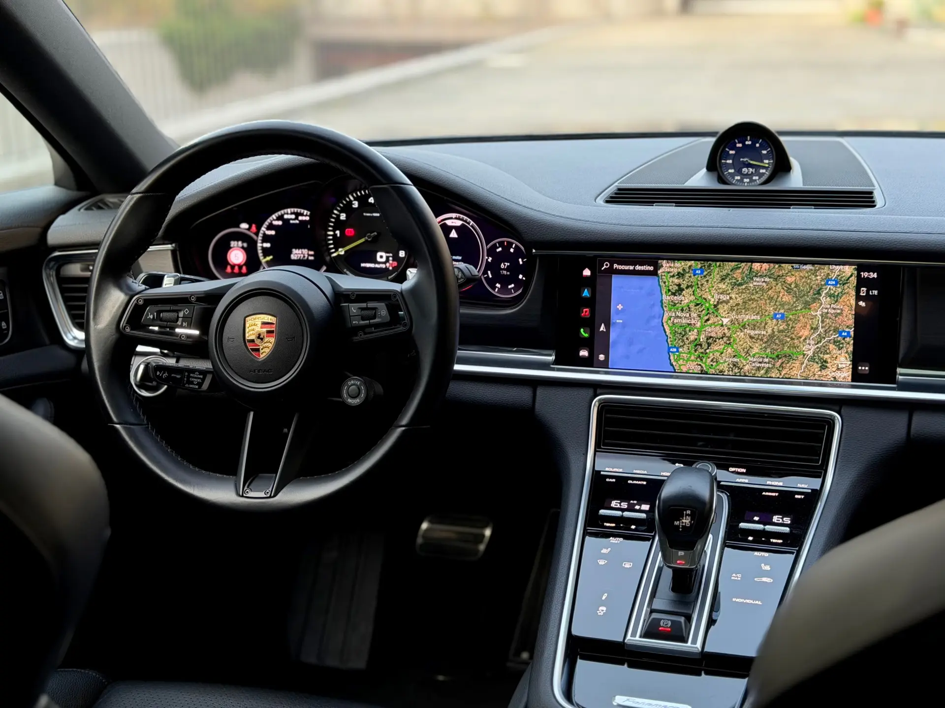 Porsche Panamera Sport Turismo 4 E-Hybrid Platinum Edition PDLS 11