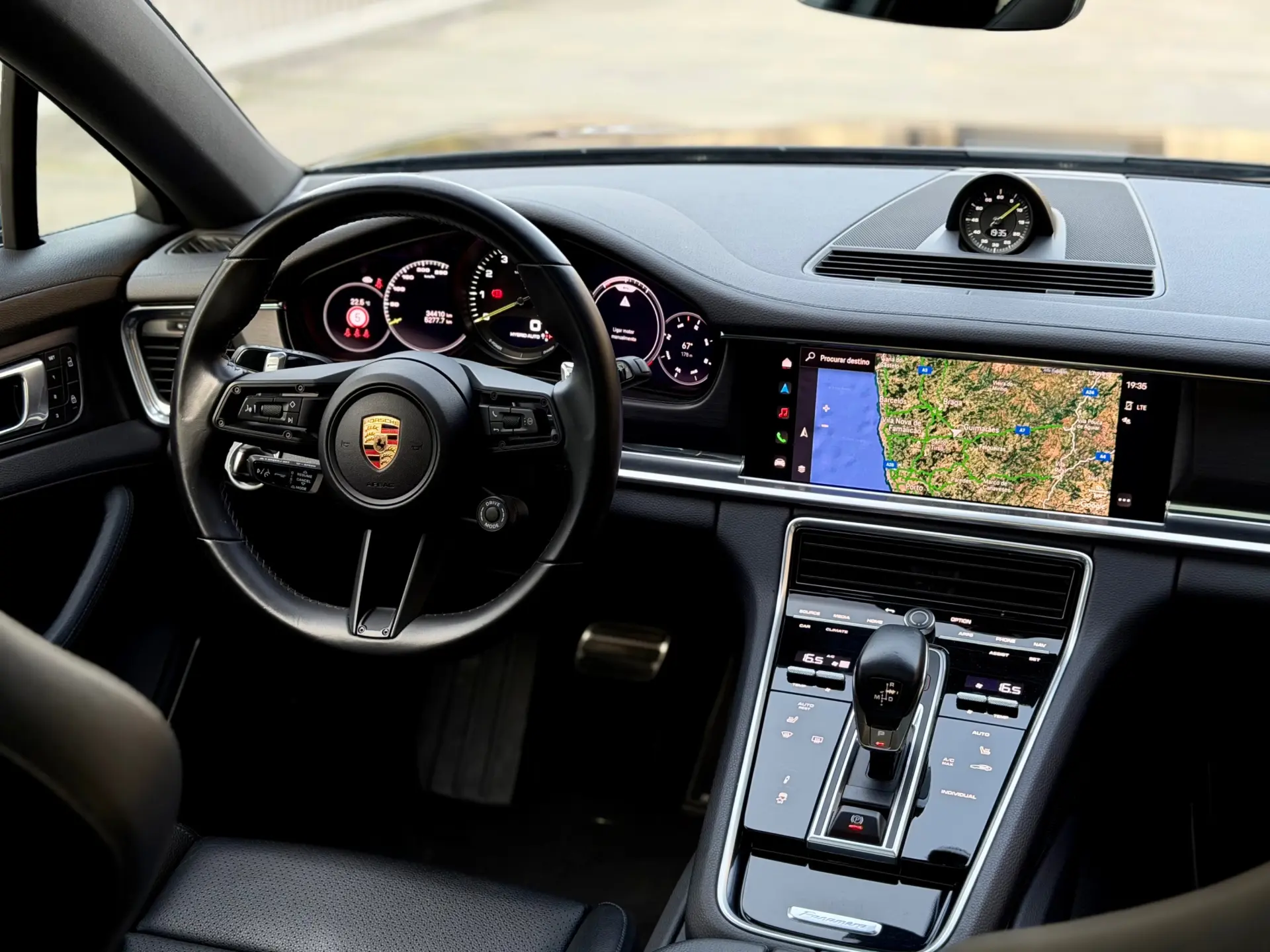 Porsche Panamera Sport Turismo 4 E-Hybrid Platinum Edition PDLS 2