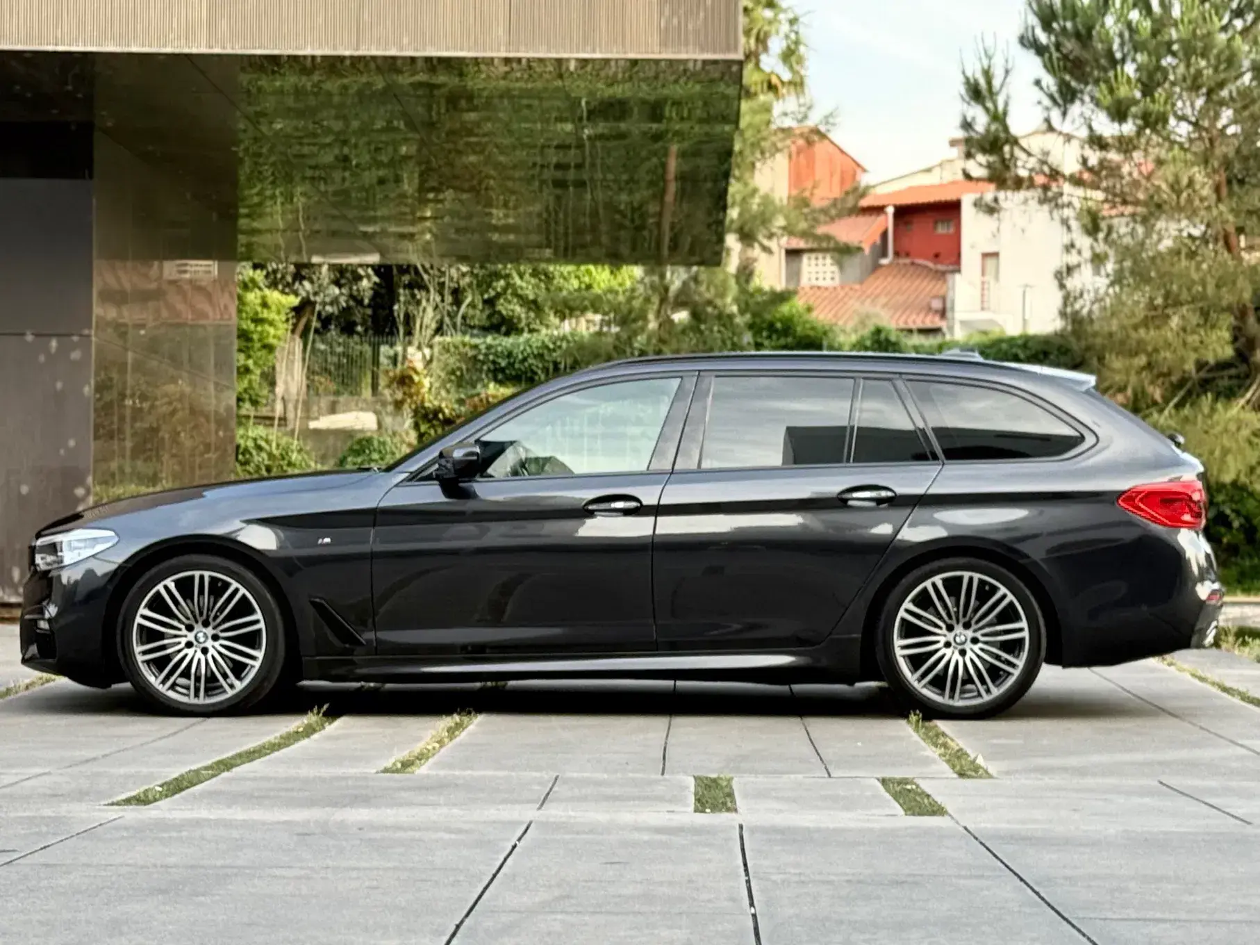 BMW 520 d Pack M Auto 16