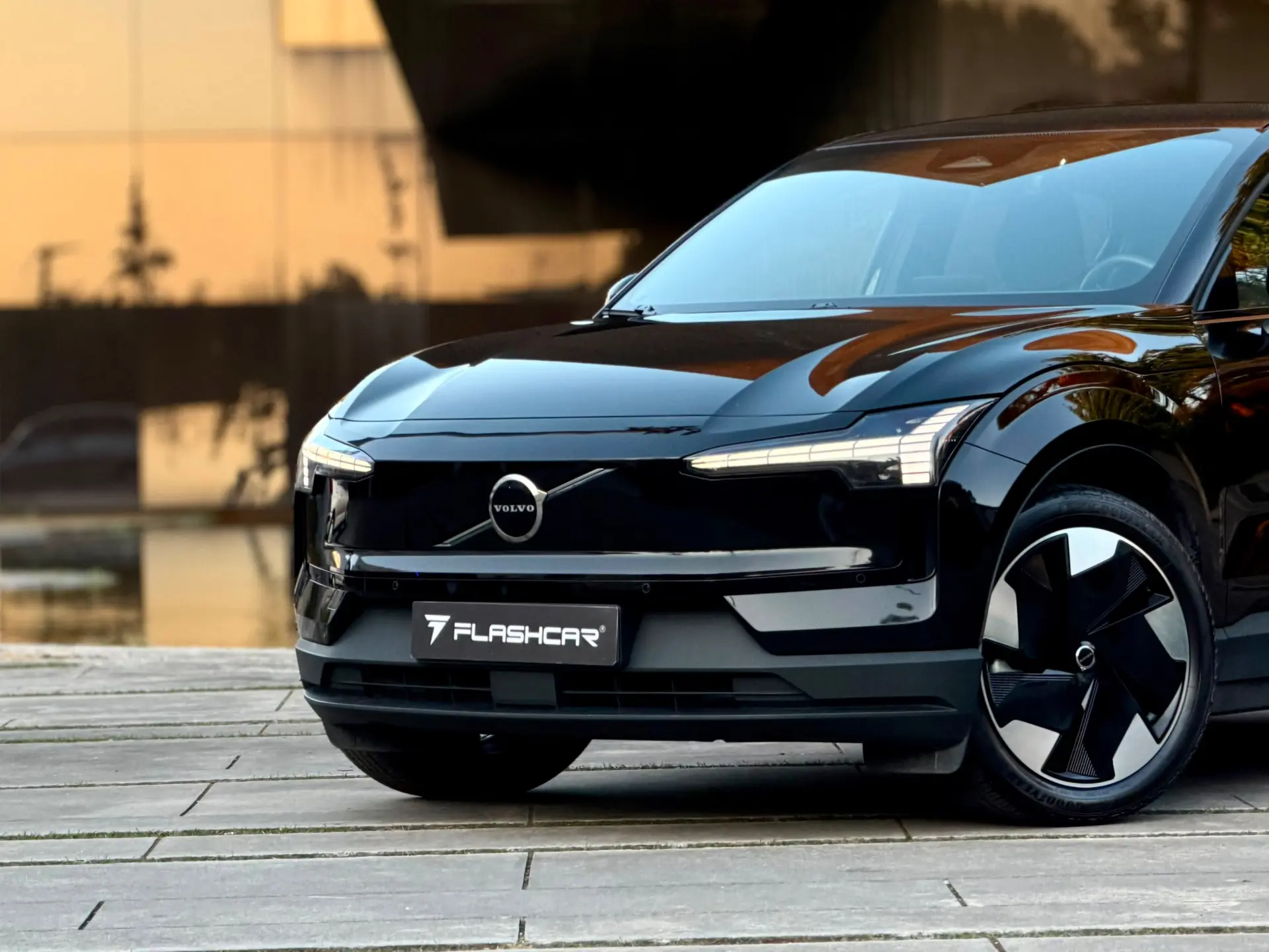 Volvo EX30 Twin Motor Performance AWD Plus 28