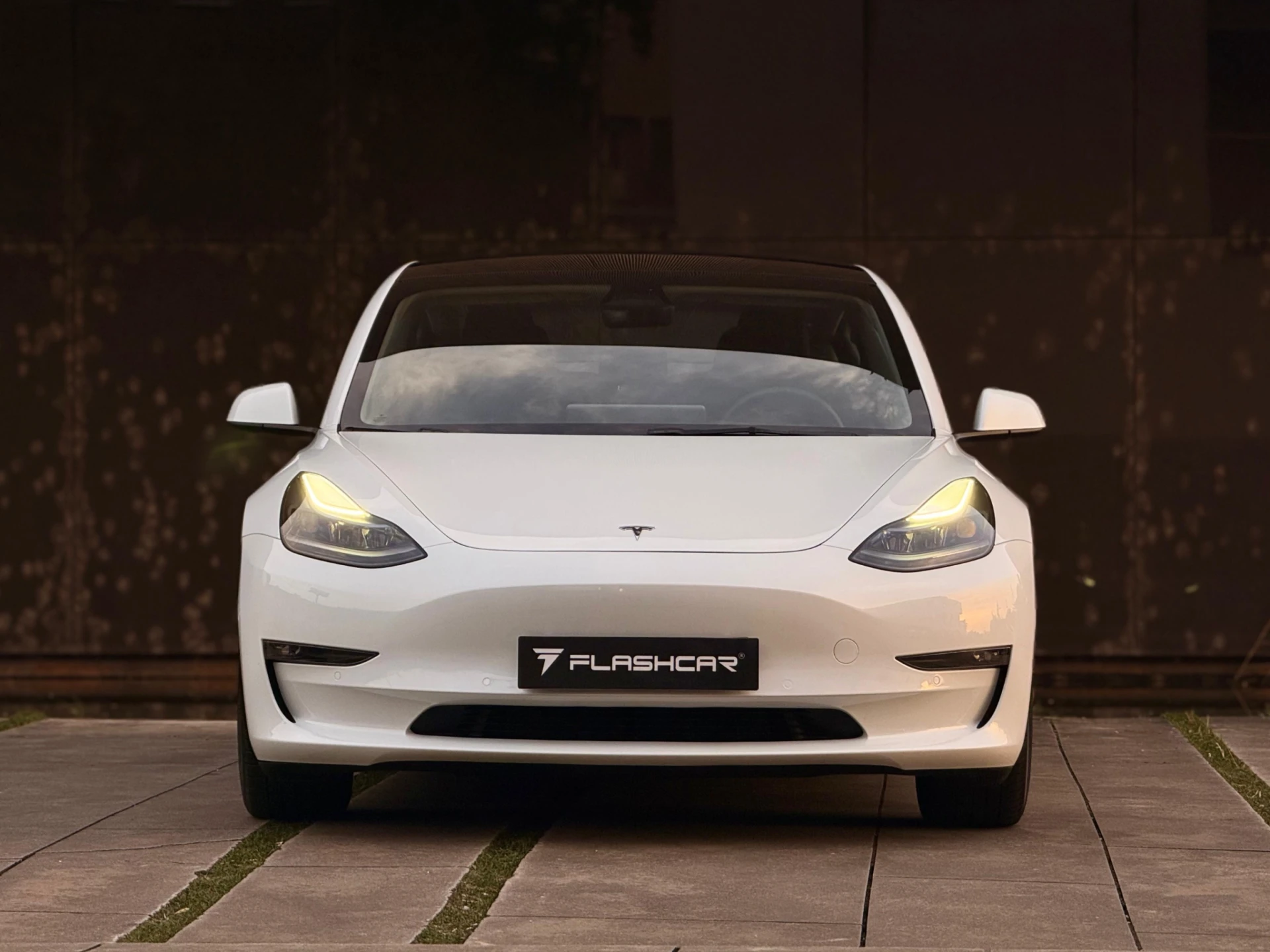 Tesla Model 3 Long range 27