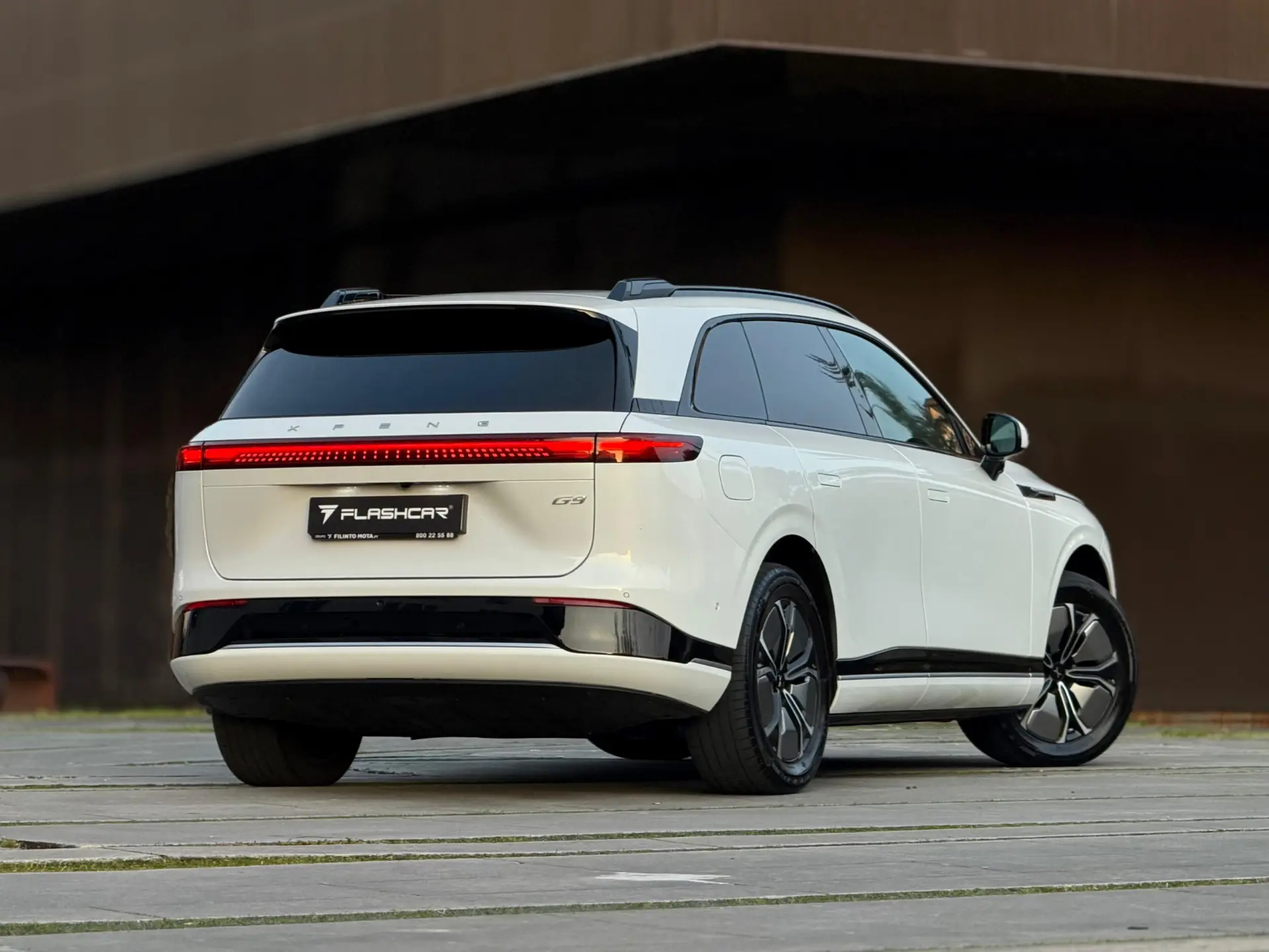 Xpeng G9 98 kWh Long Range 11