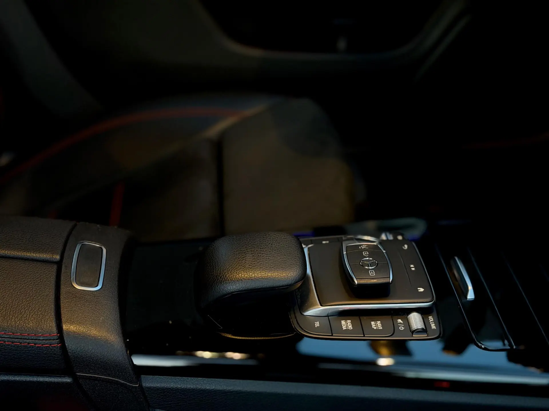 Mercedes-Benz CLA 250 e 8G-DCT AMG Line 24