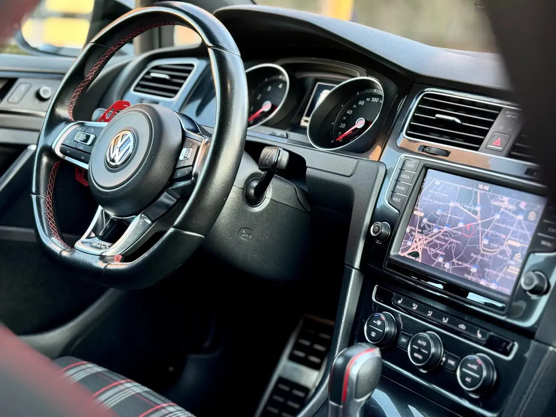 Volkswagen Golf 25