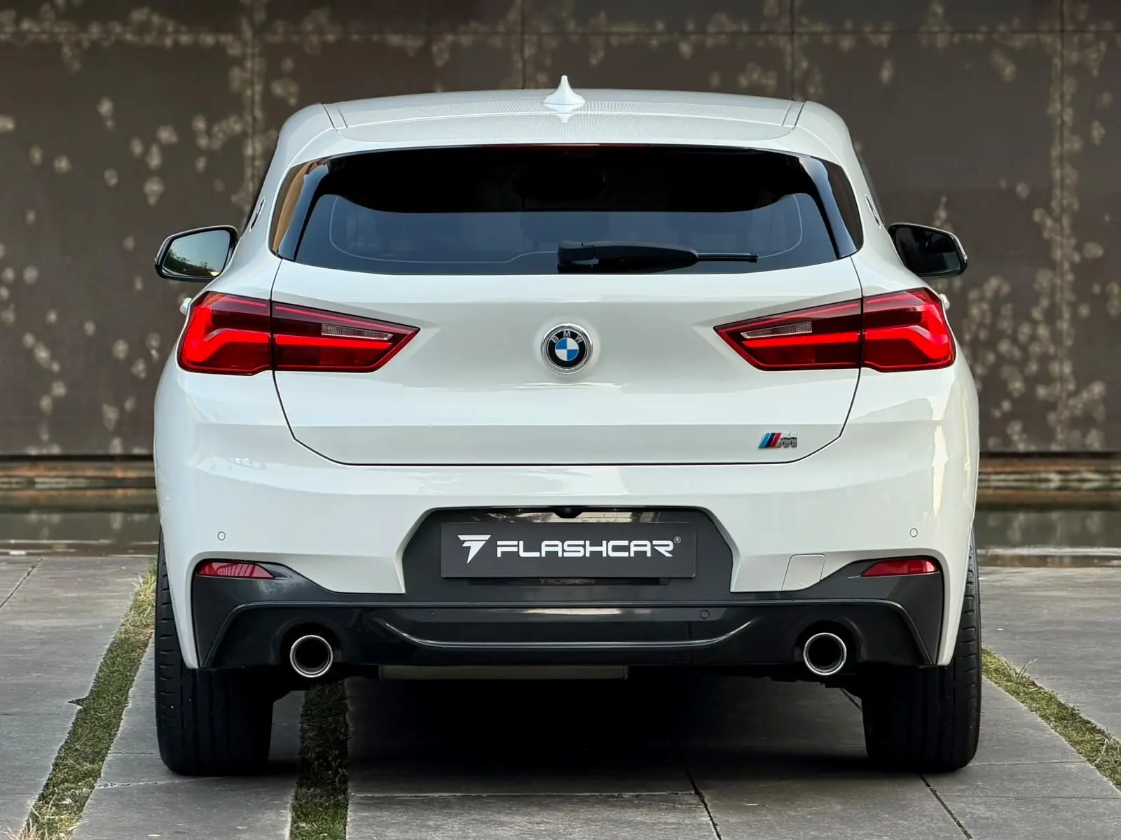 BMW X2 18 d sDrive Auto X Pack M 9
