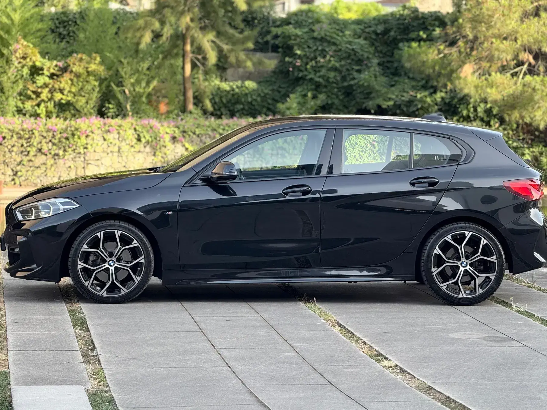 BMW 118 i Pack Desportivo M Auto 22