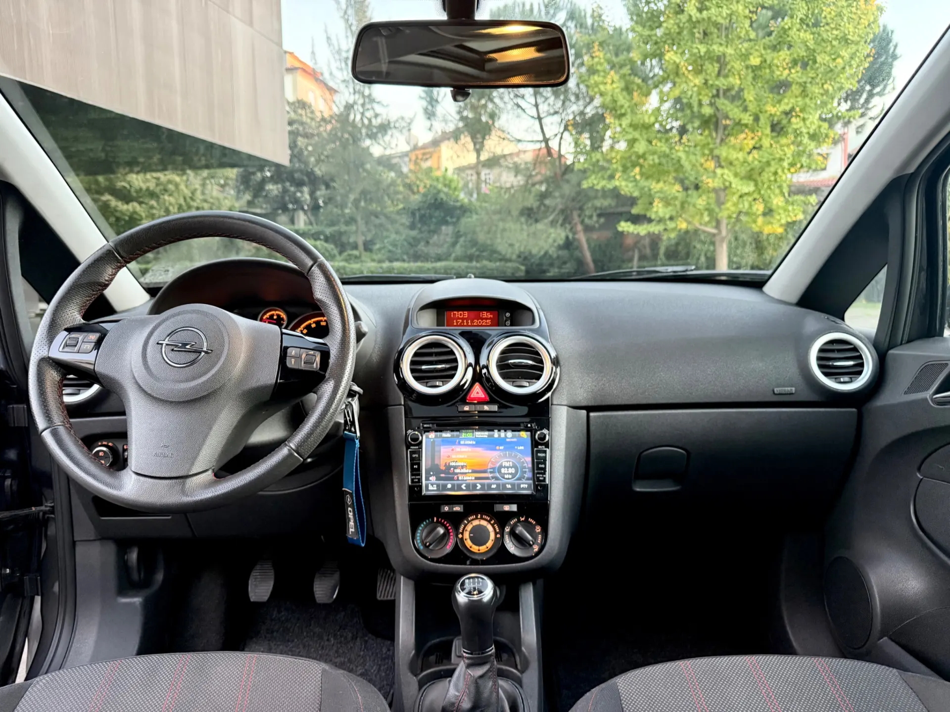 Opel Corsa 1.4 16V 21