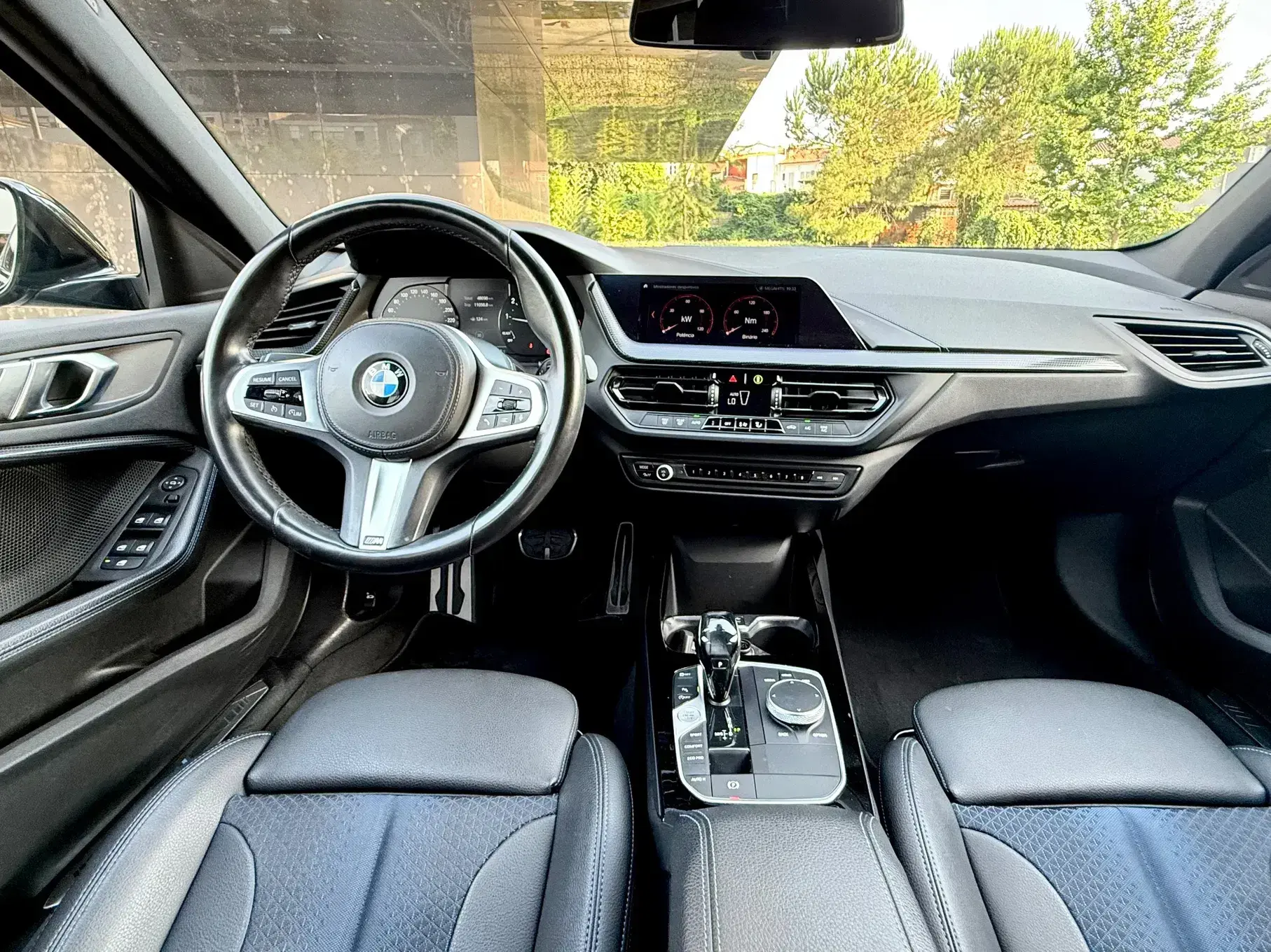 BMW 118 i Pack Desportivo M Auto 27