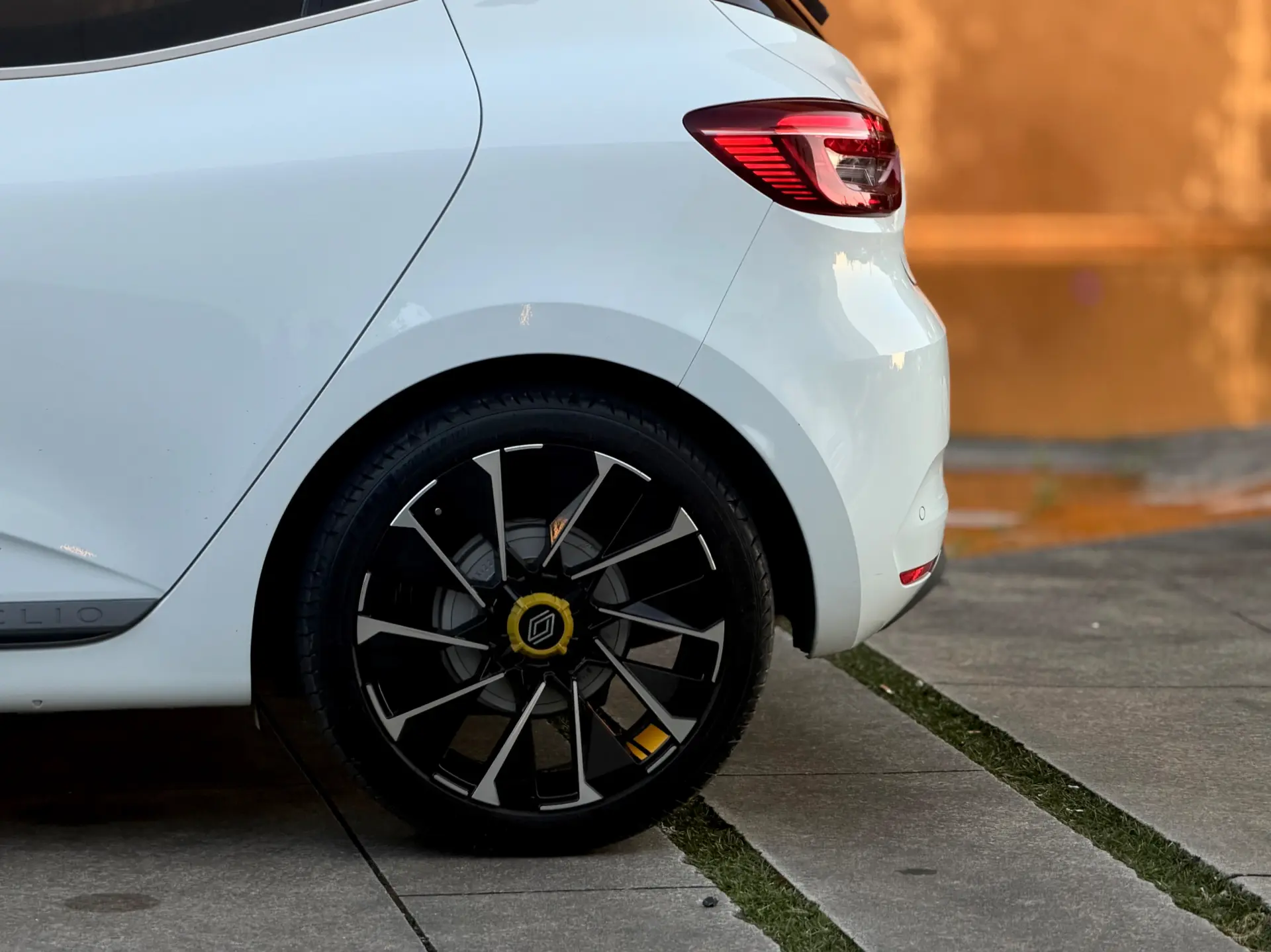 Renault Clio E.tech Hubrid RS-line 17