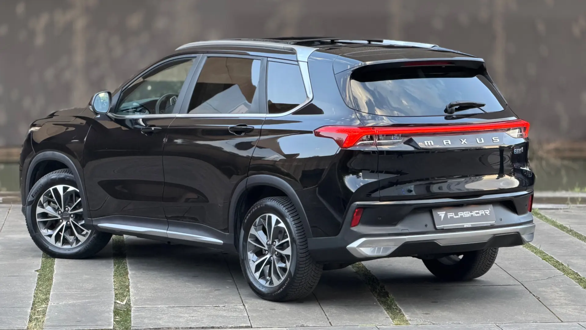 Maxus Euniq 6 Standard 28