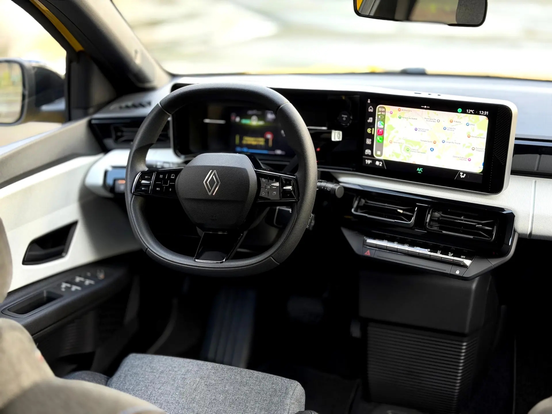 Renault 5 E-Tech 40 kWh Evolution Autonomia Urbana 31